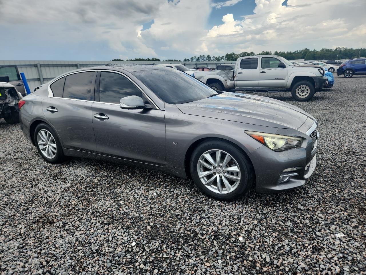 2015 Infiniti Q50 Base Silver vin: JN1BV7AP0FM331227