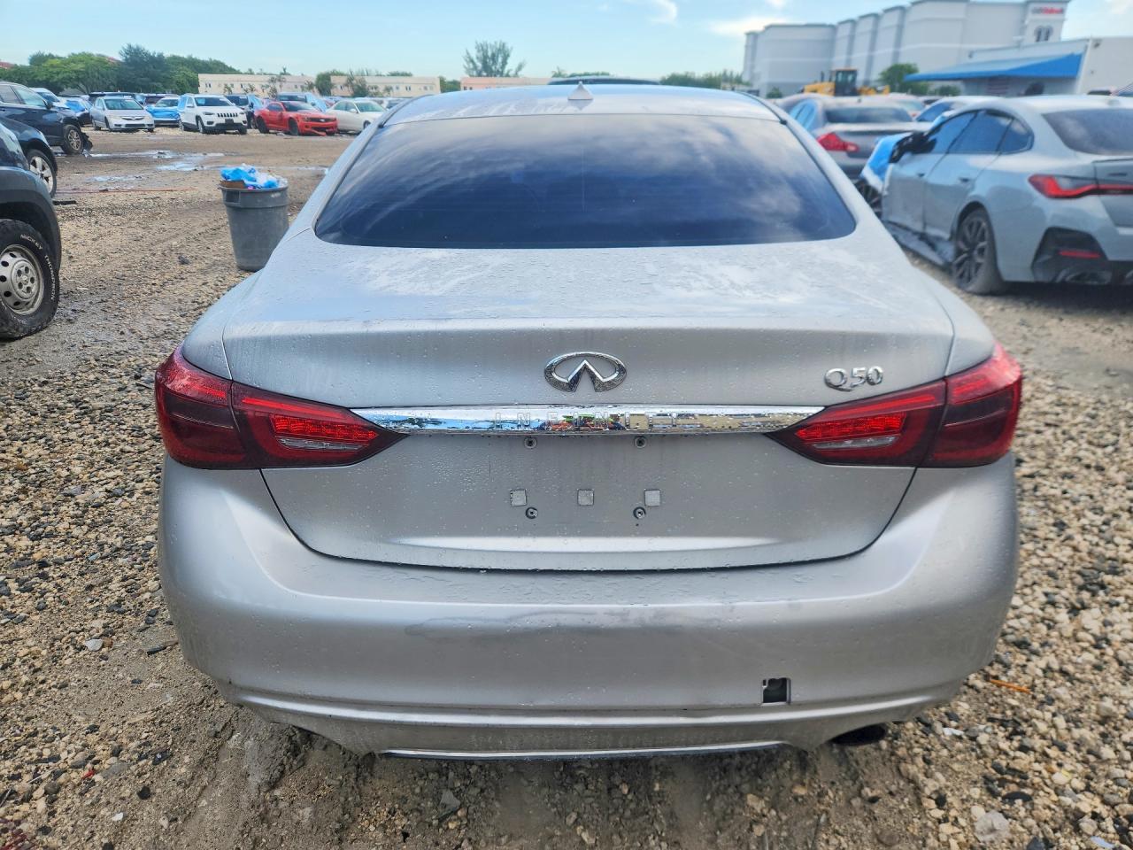 2015 Infiniti Q50 Premium Silver vin: JN1BV7AP0FM344978