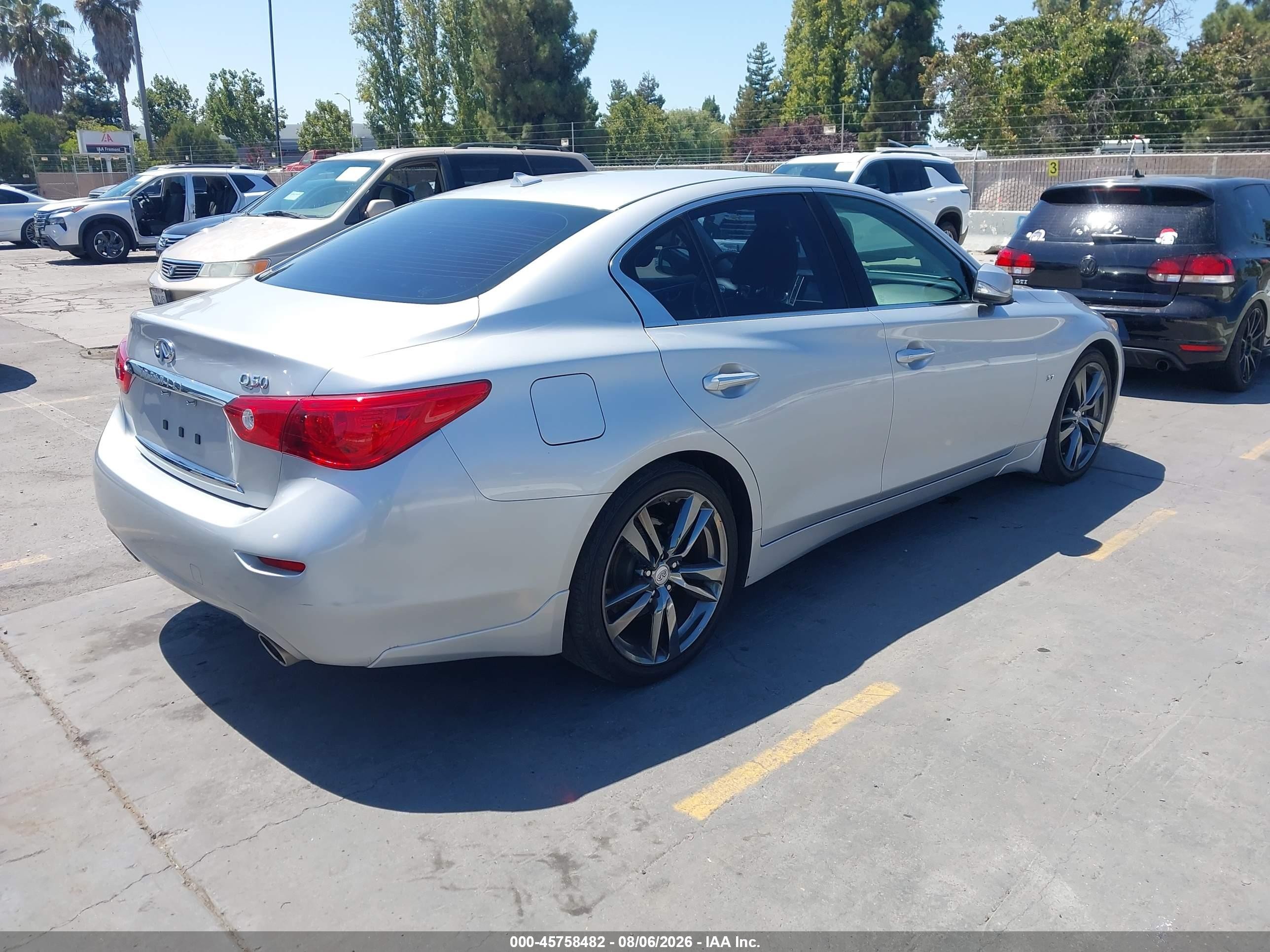 2015 Infiniti Q50 Premium Silver vin: JN1BV7AP0FM348349