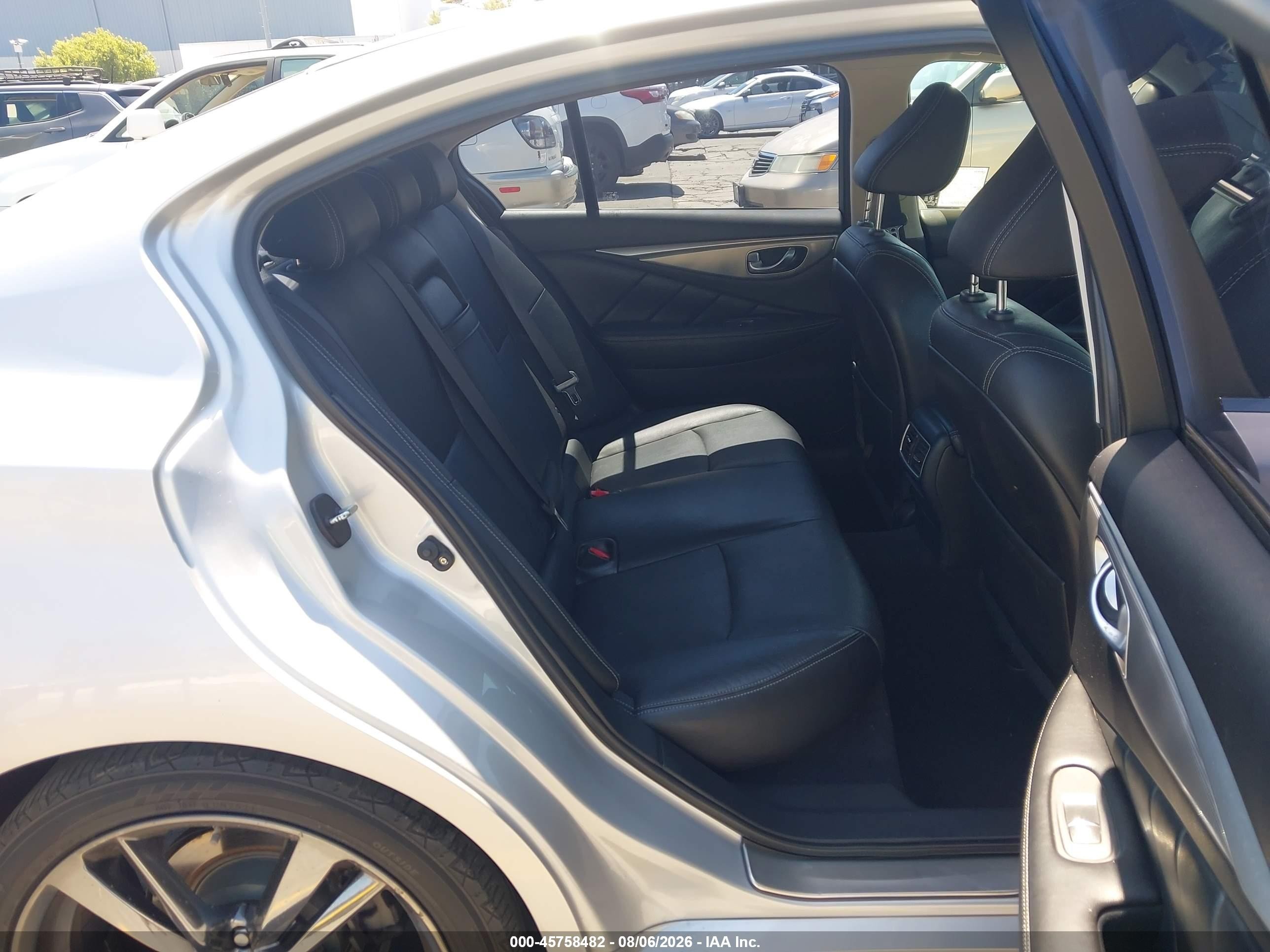 2015 Infiniti Q50 Premium Silver vin: JN1BV7AP0FM348349