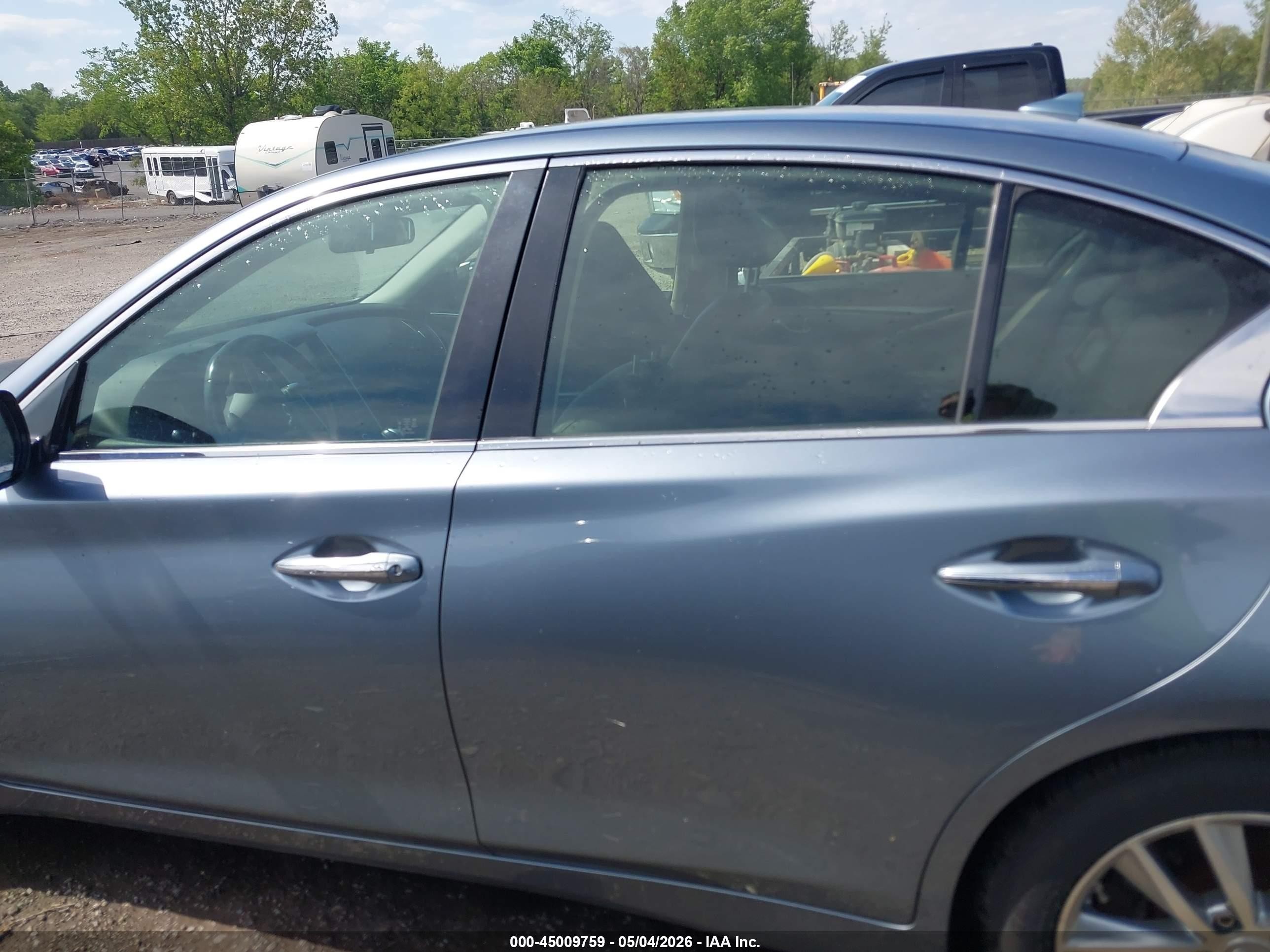 2015 Infiniti Q50   Light Blue vin: JN1BV7AP0FM350814