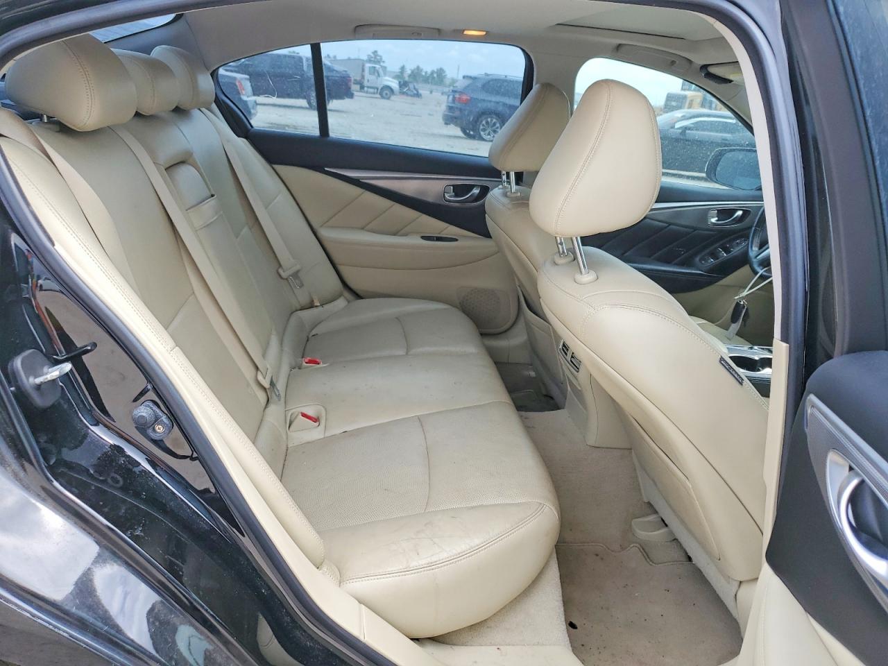 2014 Infiniti Q50 Premium Black vin: JN1BV7AP1EM679715
