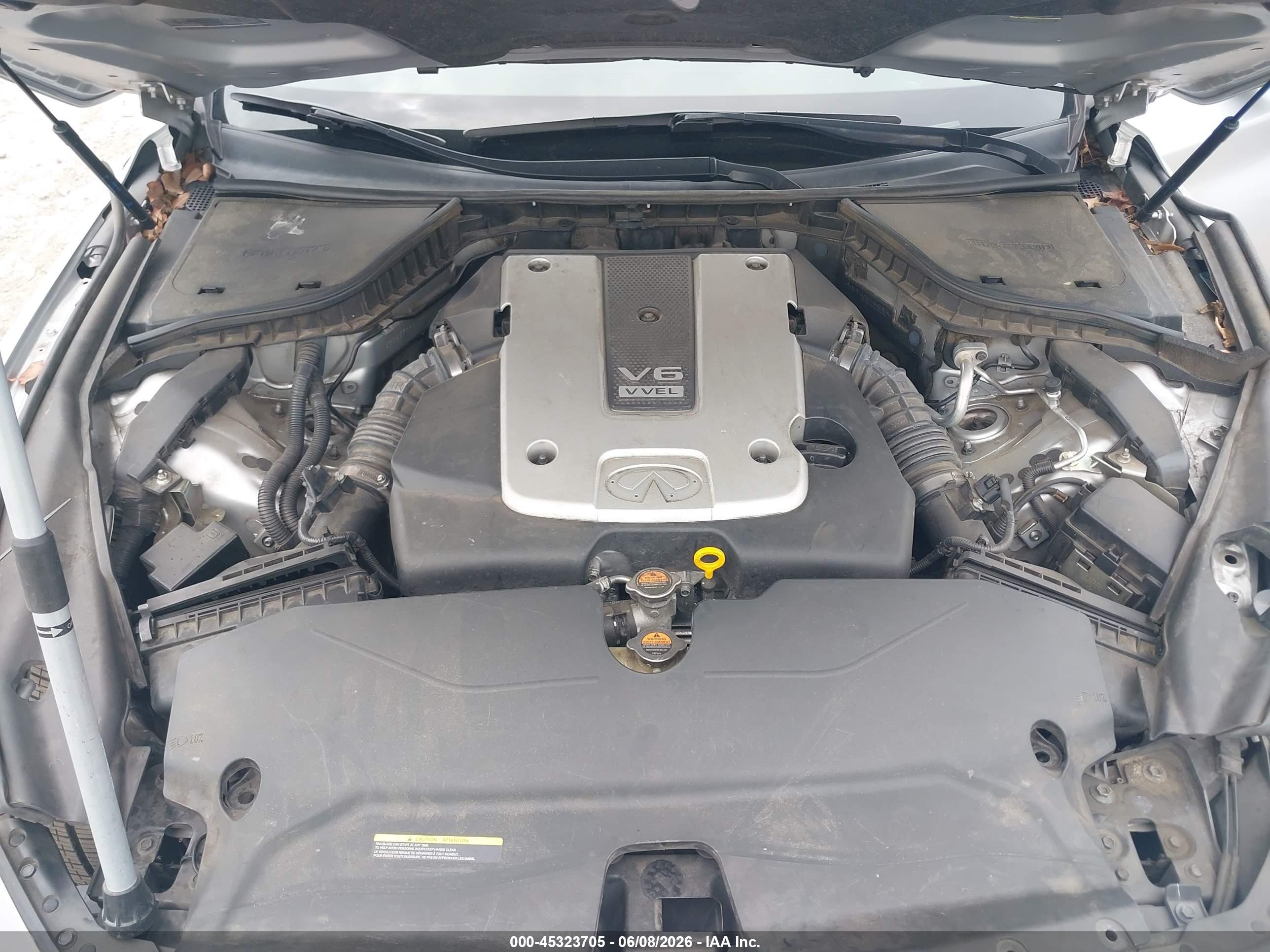 2014 Infiniti Q50 Premium Silver vin: JN1BV7AP1EM685269