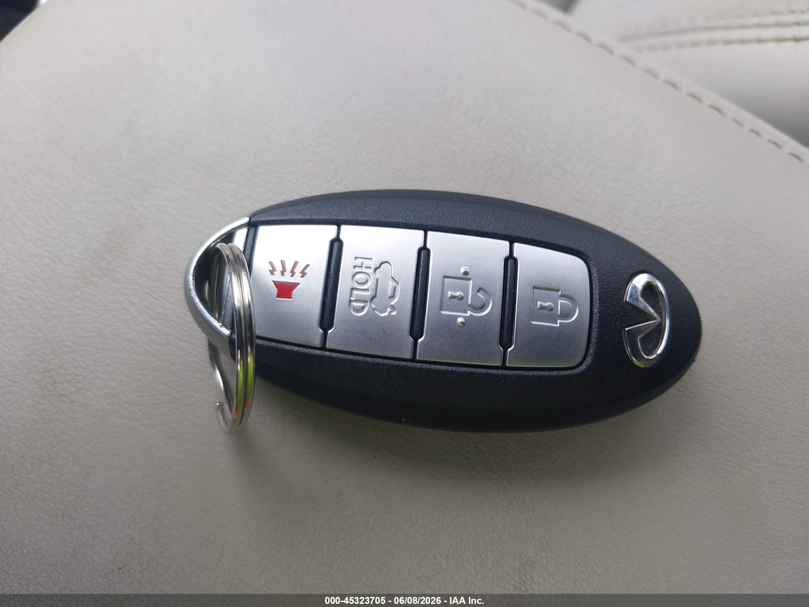 2014 Infiniti Q50 Premium Silver vin: JN1BV7AP1EM685269