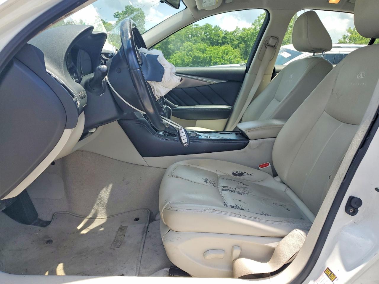 2014 Infiniti Q50 Base White vin: JN1BV7AP1EM688009