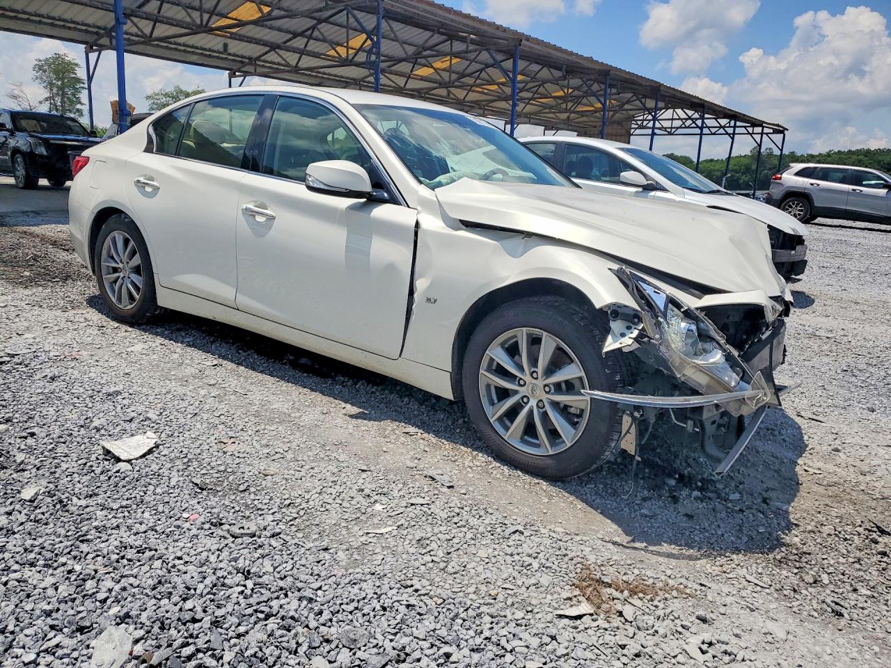 2014 Infiniti Q50 Base White vin: JN1BV7AP1EM688009