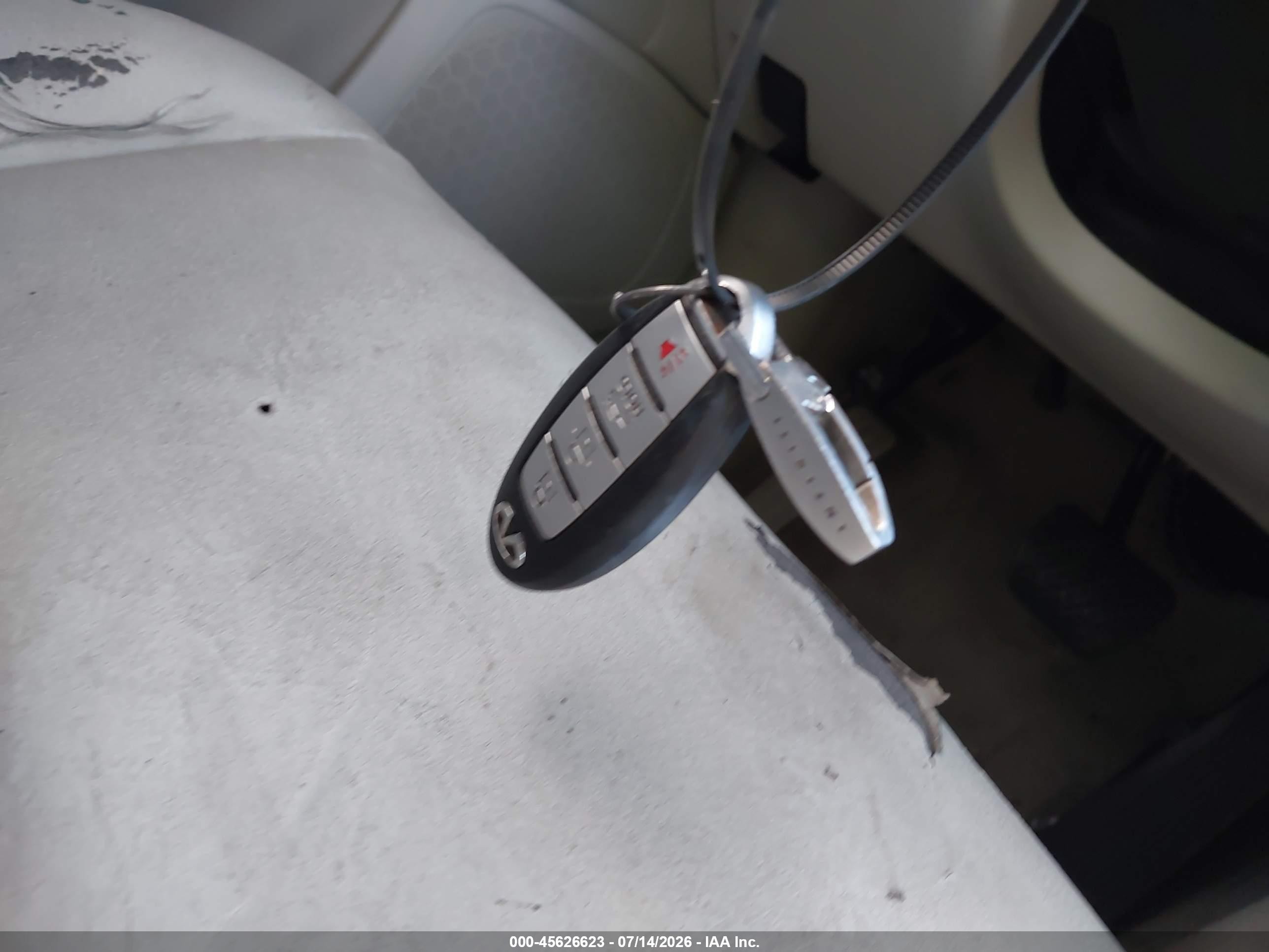 2014 Infiniti Q50 White vin: JN1BV7AP1EM689273