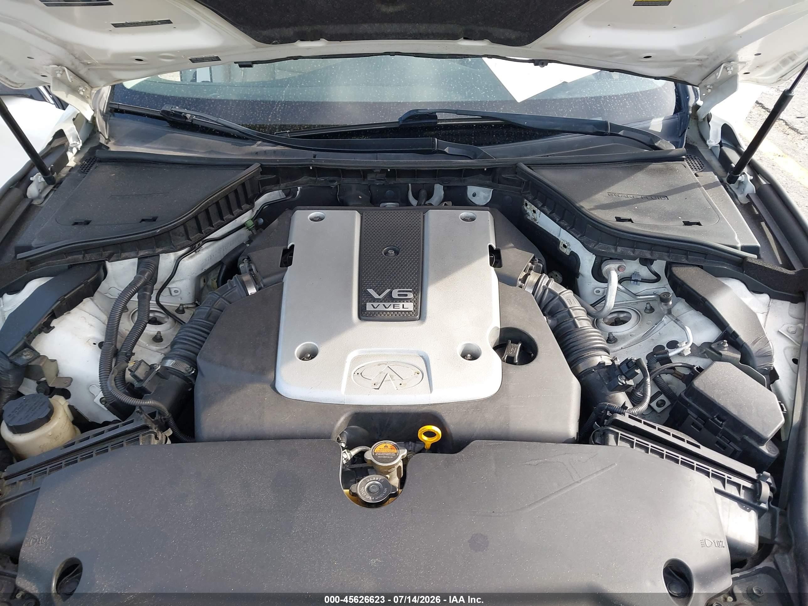 2014 Infiniti Q50 White vin: JN1BV7AP1EM689273