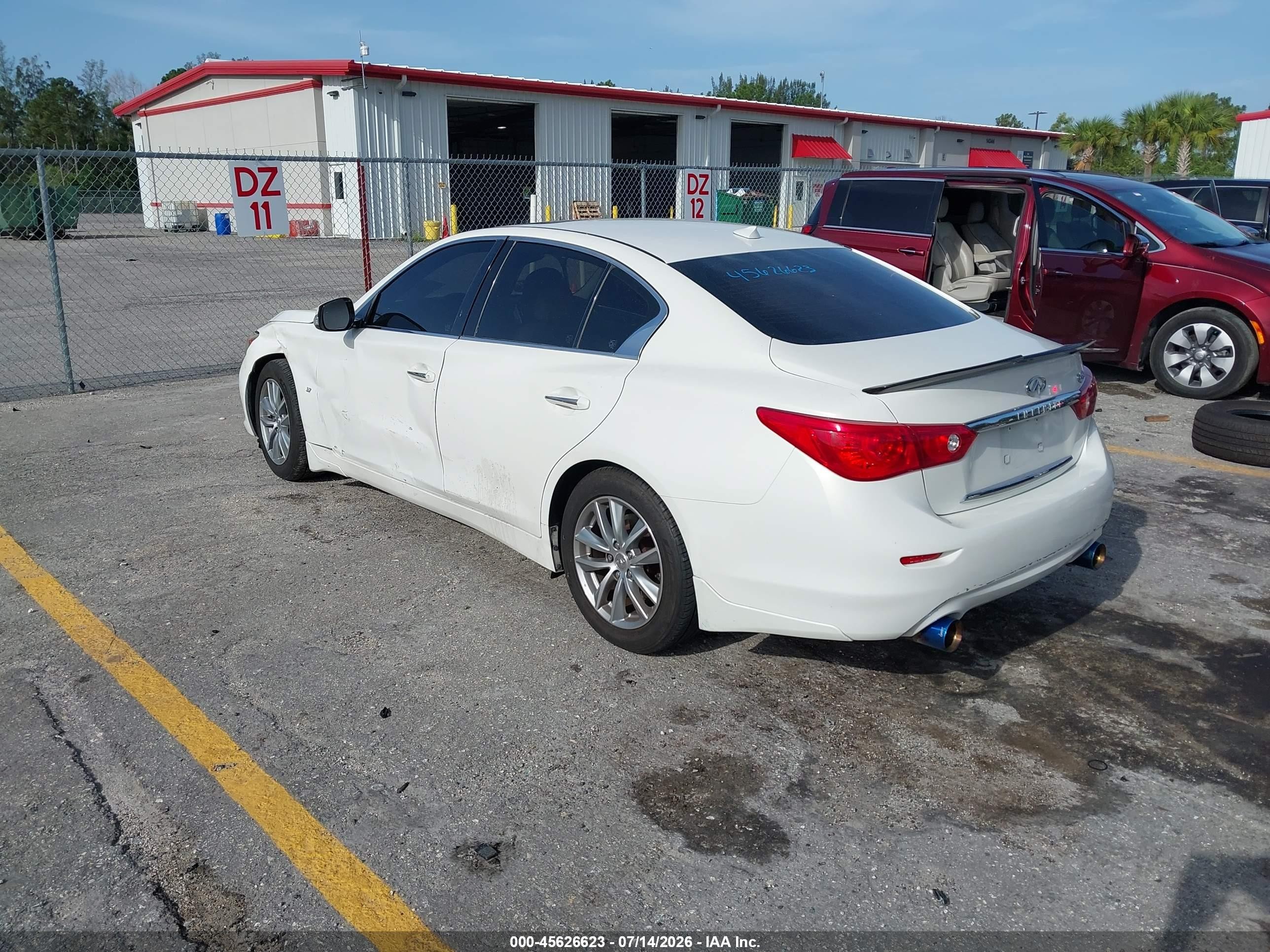 2014 Infiniti Q50 White vin: JN1BV7AP1EM689273