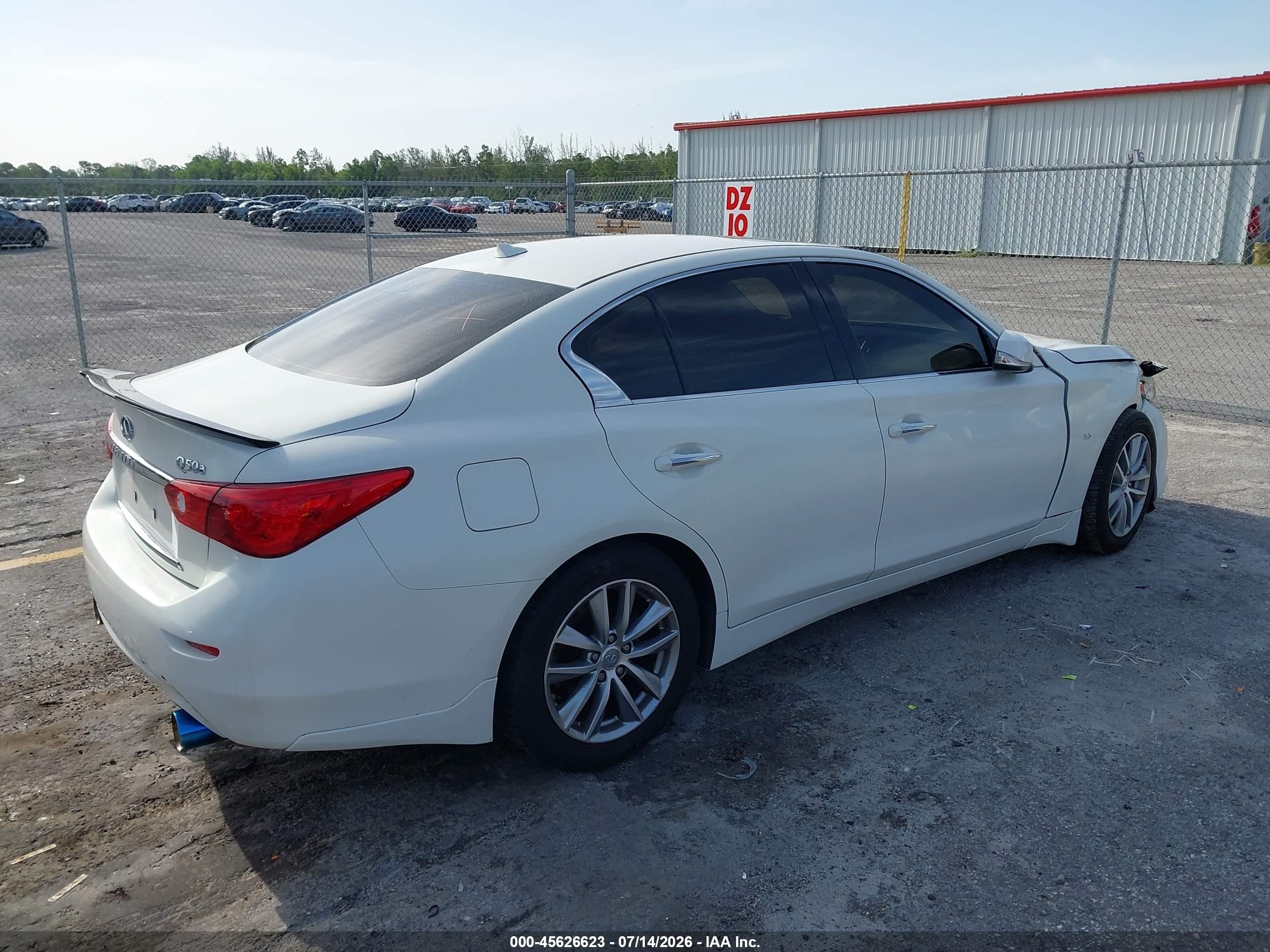 2014 Infiniti Q50 White vin: JN1BV7AP1EM689273
