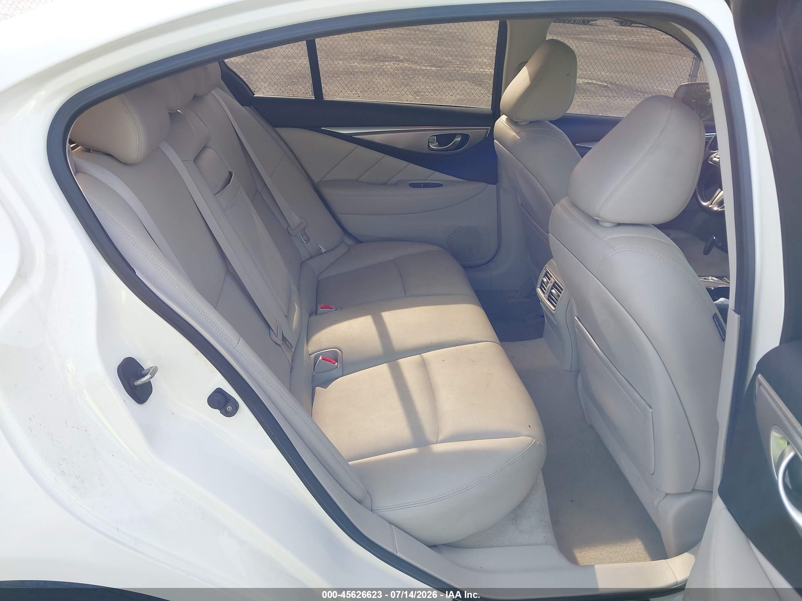 2014 Infiniti Q50 White vin: JN1BV7AP1EM689273