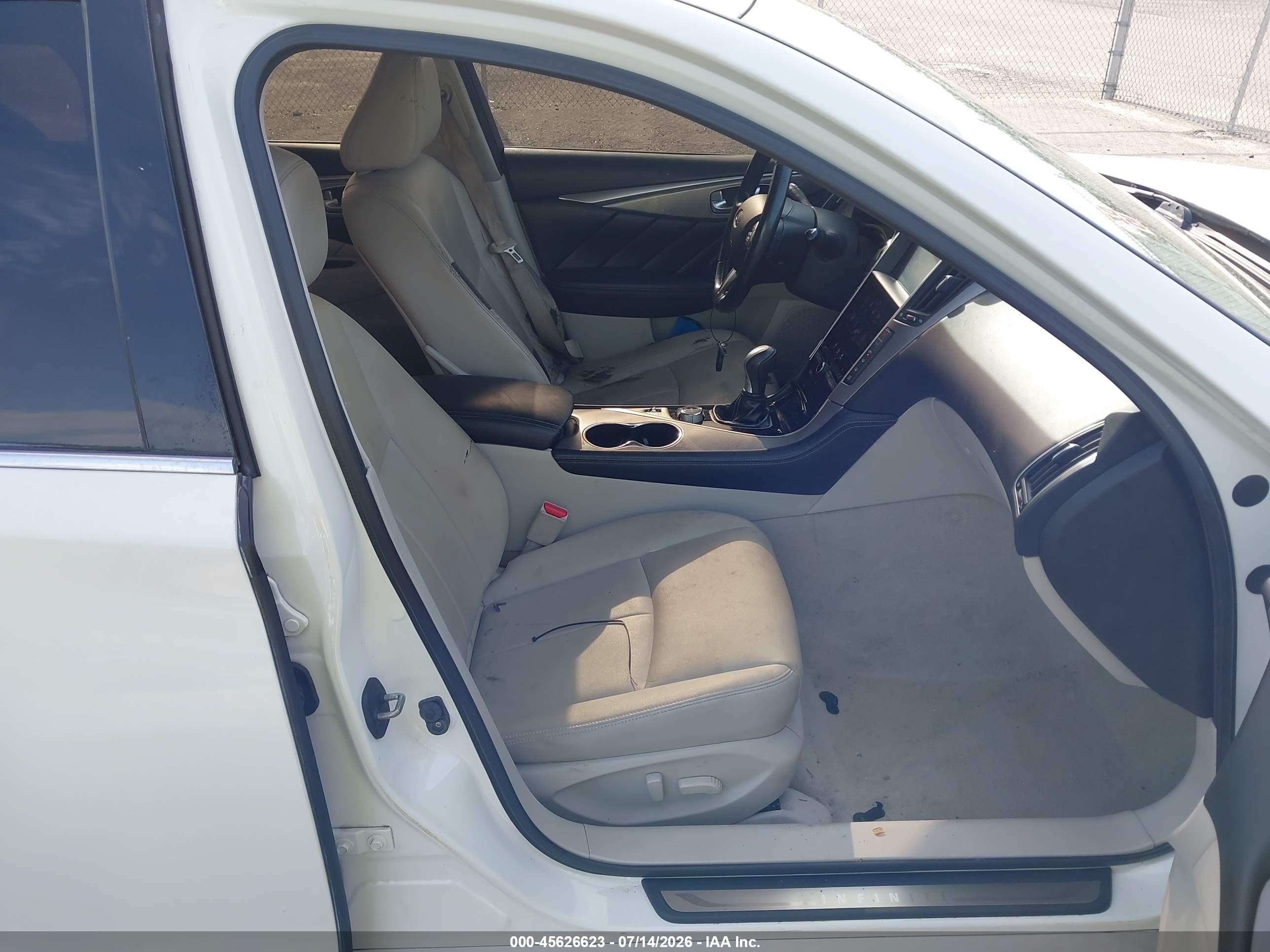 2014 Infiniti Q50 White vin: JN1BV7AP1EM689273