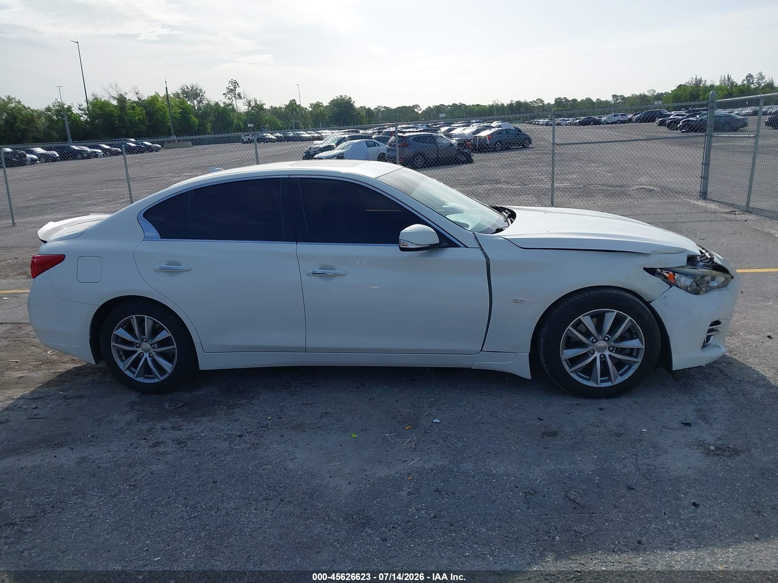 2014 Infiniti Q50 White vin: JN1BV7AP1EM689273