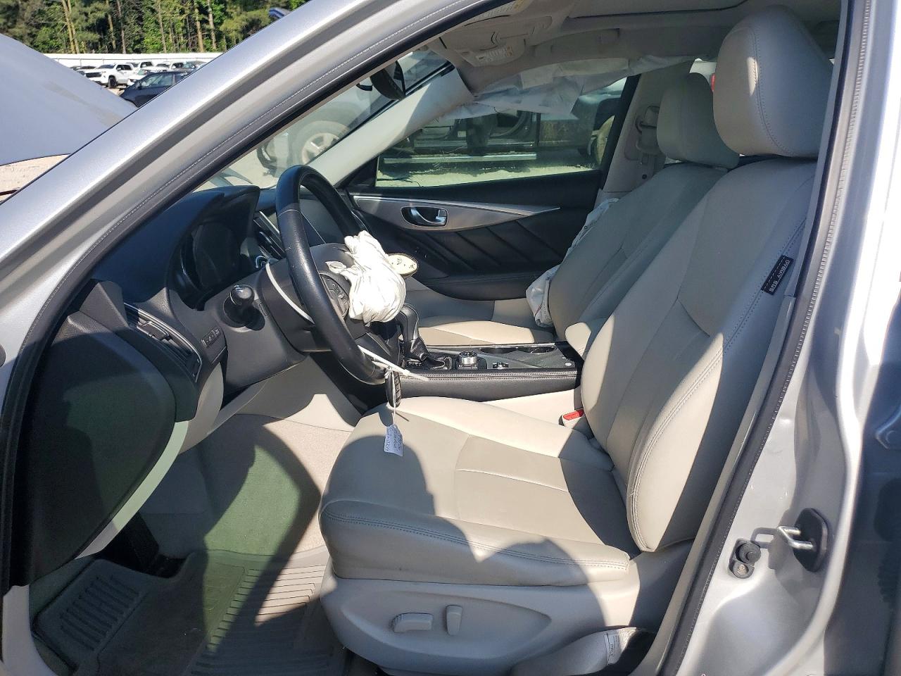 2015 Infiniti Q50 Premium Silver vin: JN1BV7AP1FM330359
