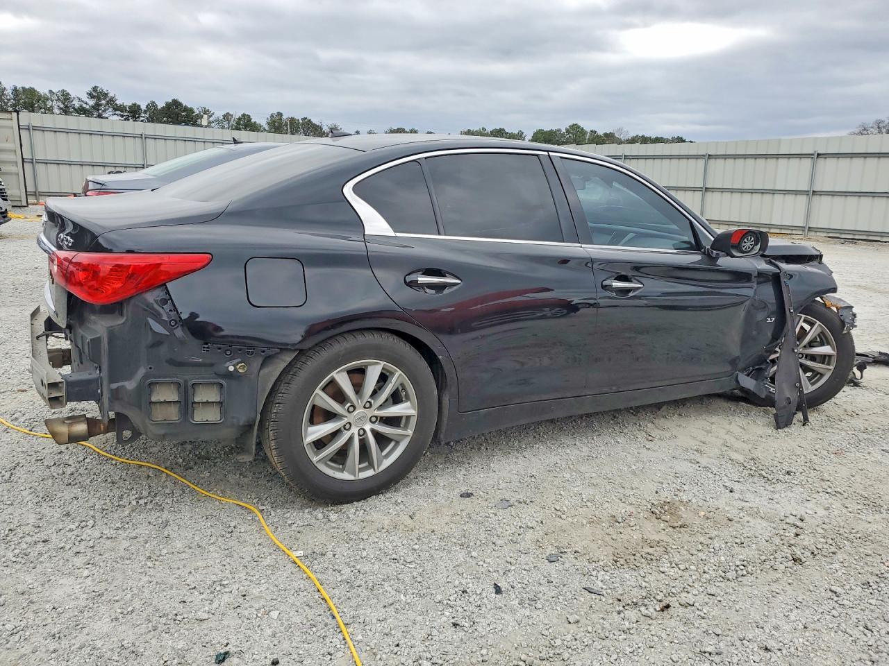 2015 Infiniti Q50 Base Black vin: JN1BV7AP1FM331804