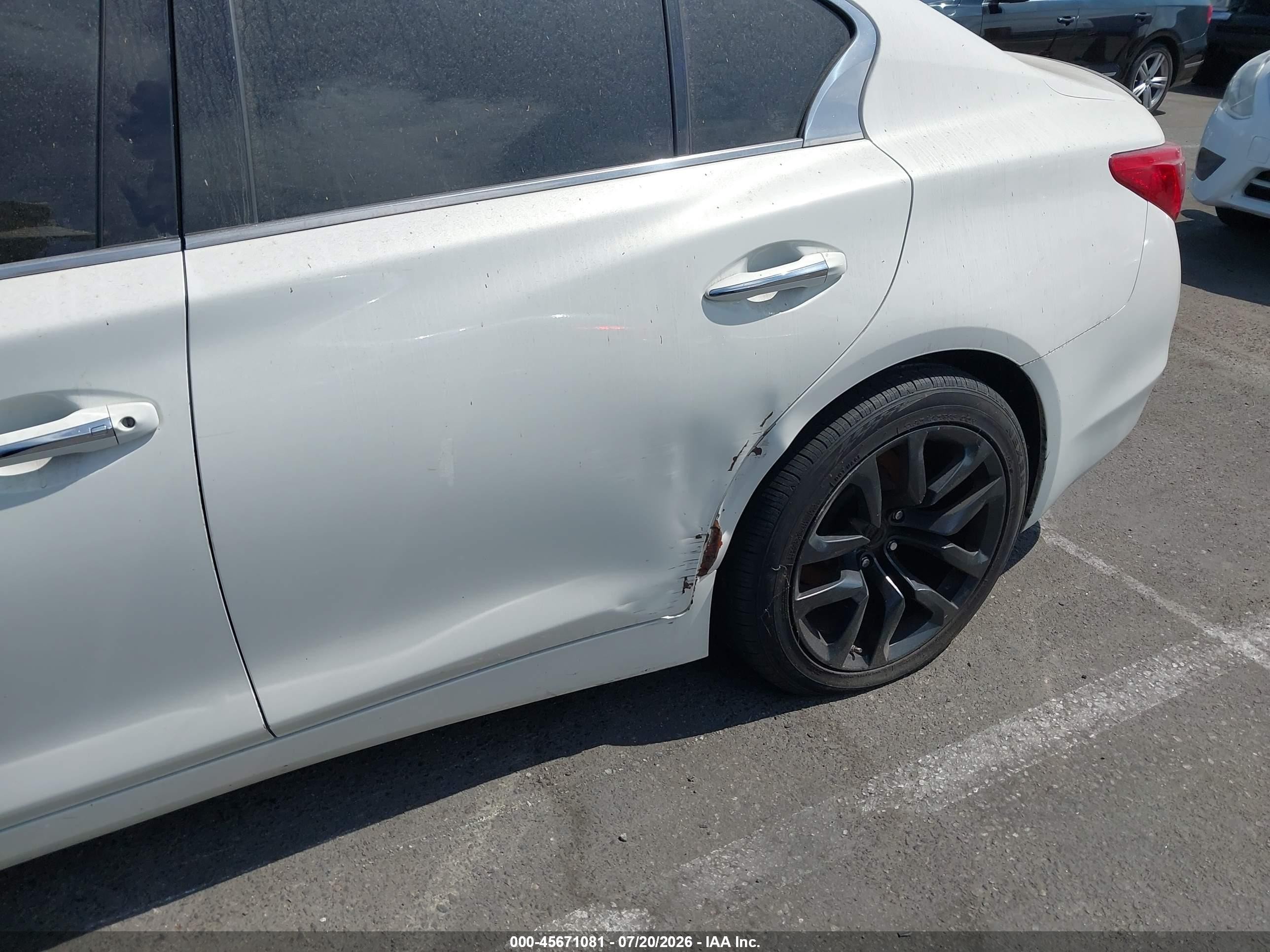 2015 Infiniti Q50 Premium White vin: JN1BV7AP1FM338932