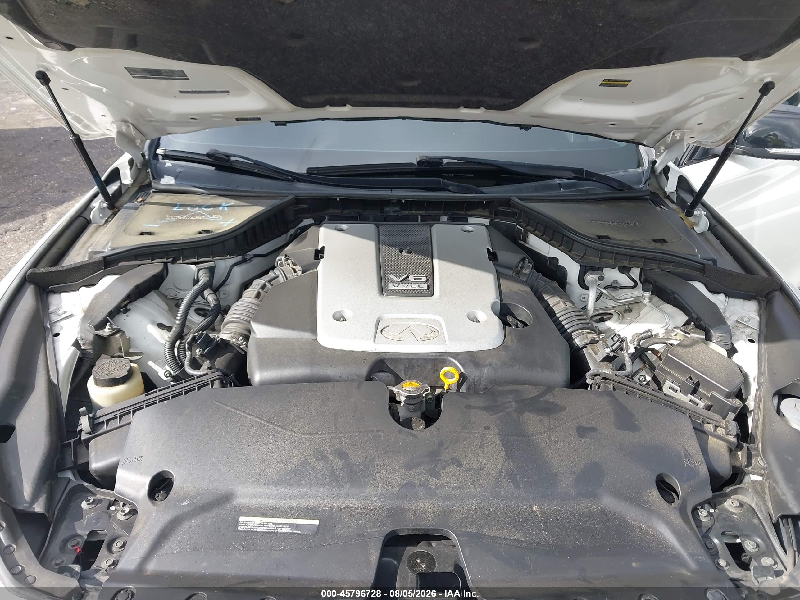 2015 Infiniti Q50   White vin: JN1BV7AP1FM339319