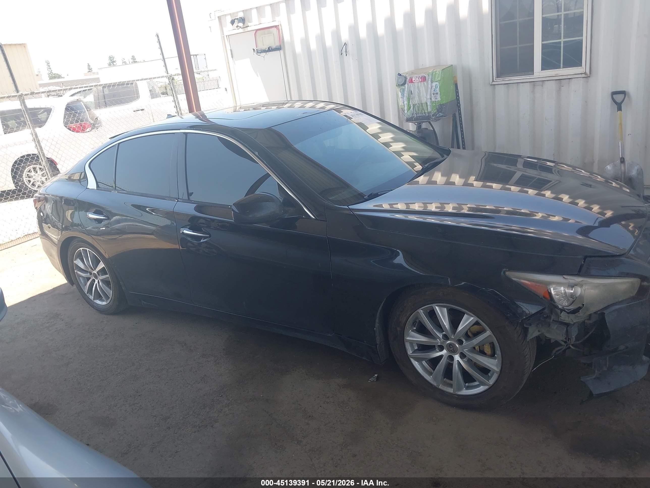 2015 Infiniti Q50 Premium Black vin: JN1BV7AP1FM350899