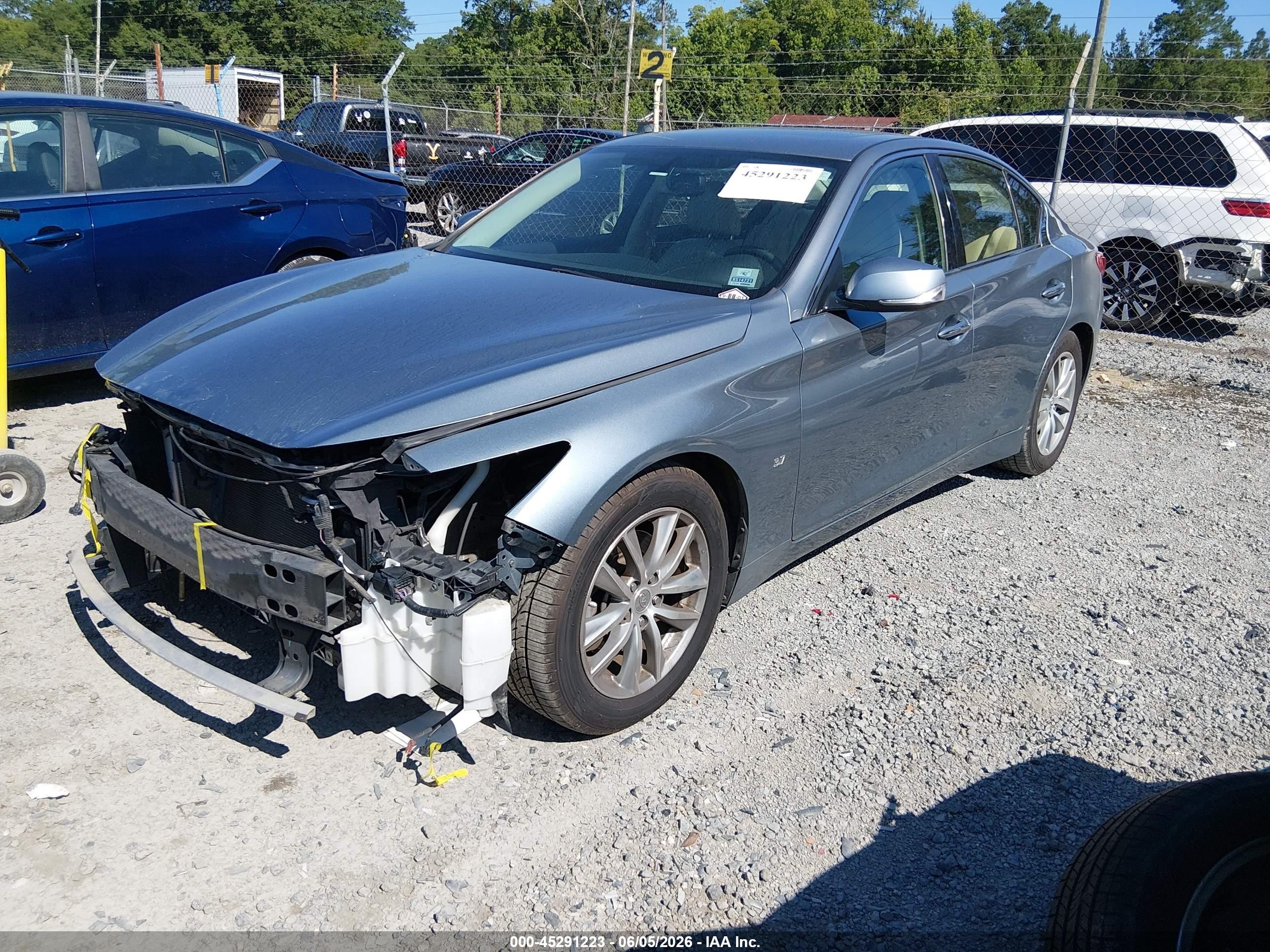 2015 Infiniti Q50 Premium Silver vin: JN1BV7AP1FM354015