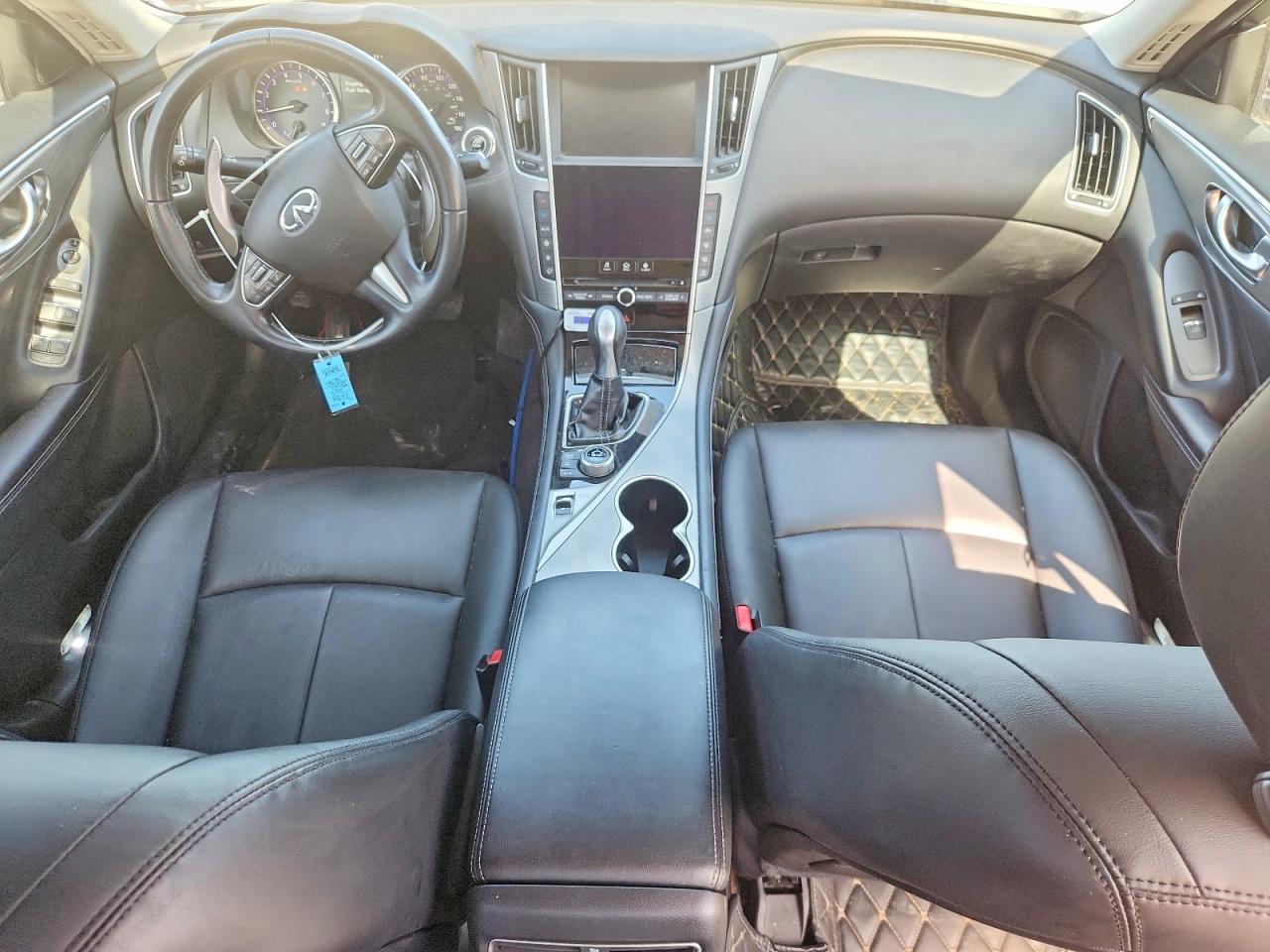 2015 Infiniti Q50 Base White vin: JN1BV7AP1FM355519