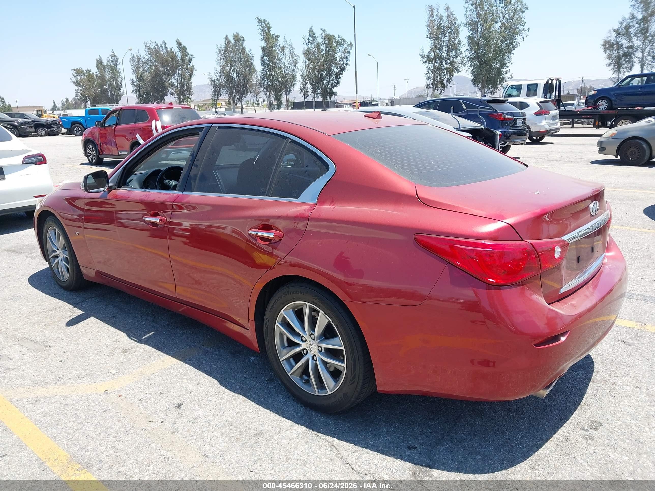 2014 Infiniti Q50 Premium Red vin: JN1BV7AP2EM671574