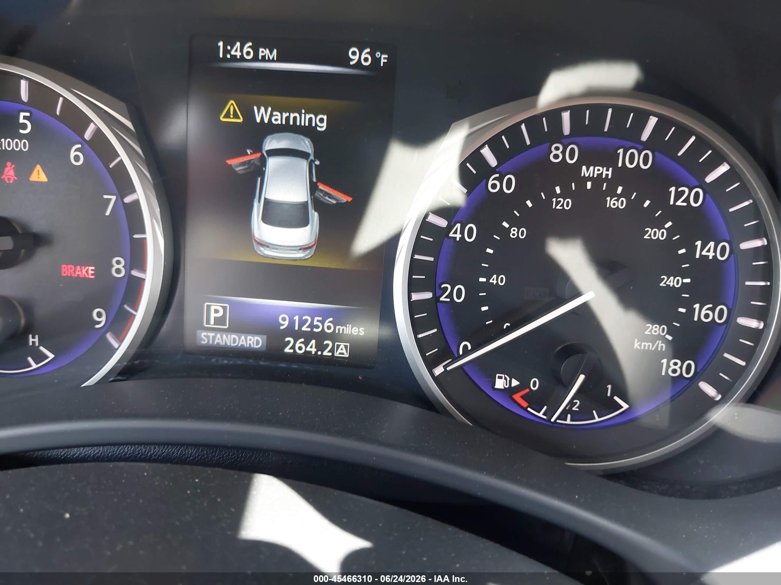 2014 Infiniti Q50 Premium Red vin: JN1BV7AP2EM671574