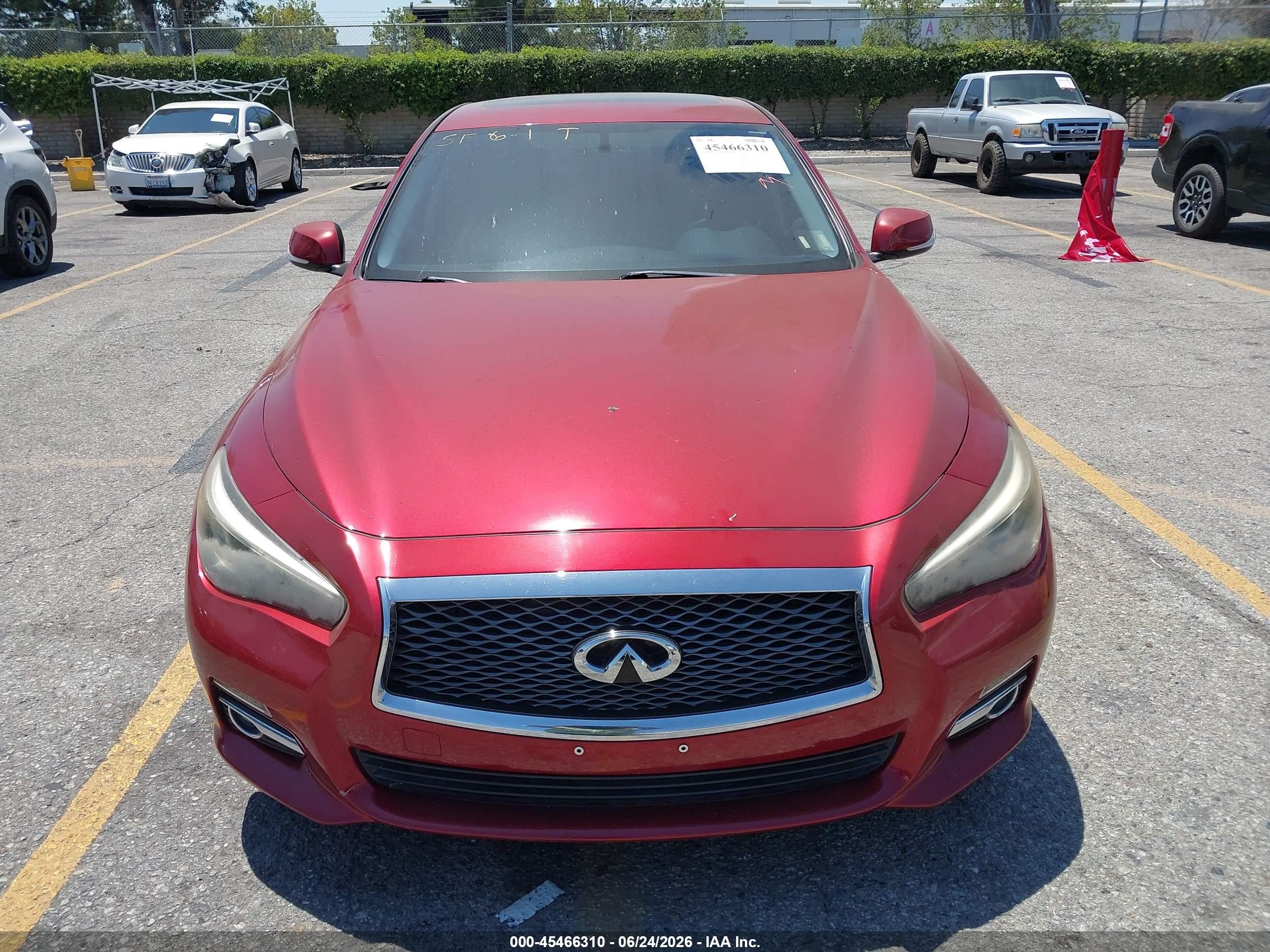 2014 Infiniti Q50 Premium Red vin: JN1BV7AP2EM671574