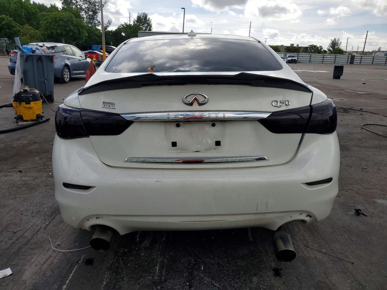 2014 Infiniti Q50 Base White vin: JN1BV7AP2EM671929