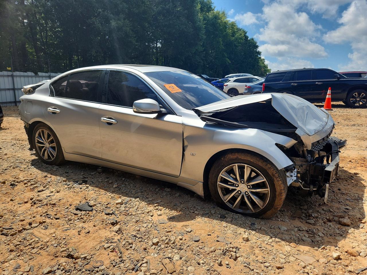 2014 Infiniti Q50 Premium Silver vin: JN1BV7AP2EM672675