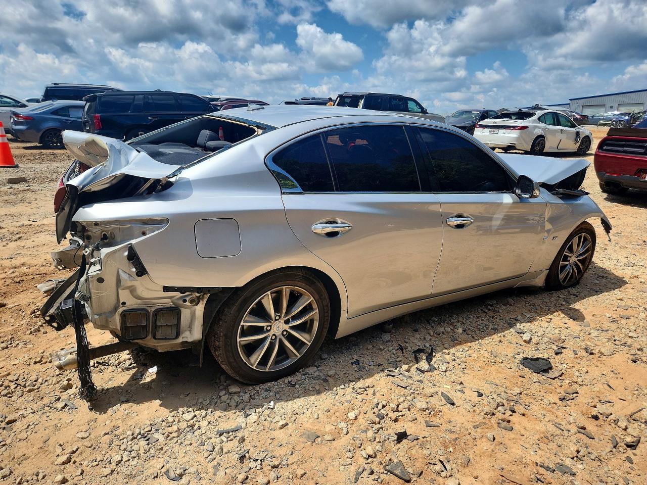 2014 Infiniti Q50 Premium Silver vin: JN1BV7AP2EM672675