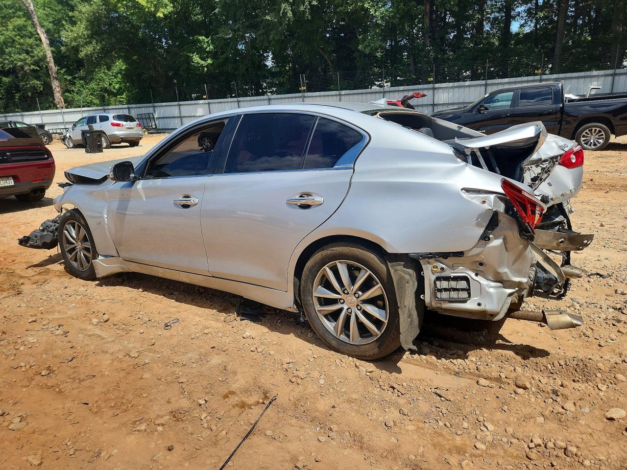 2014 Infiniti Q50 Premium Silver vin: JN1BV7AP2EM672675