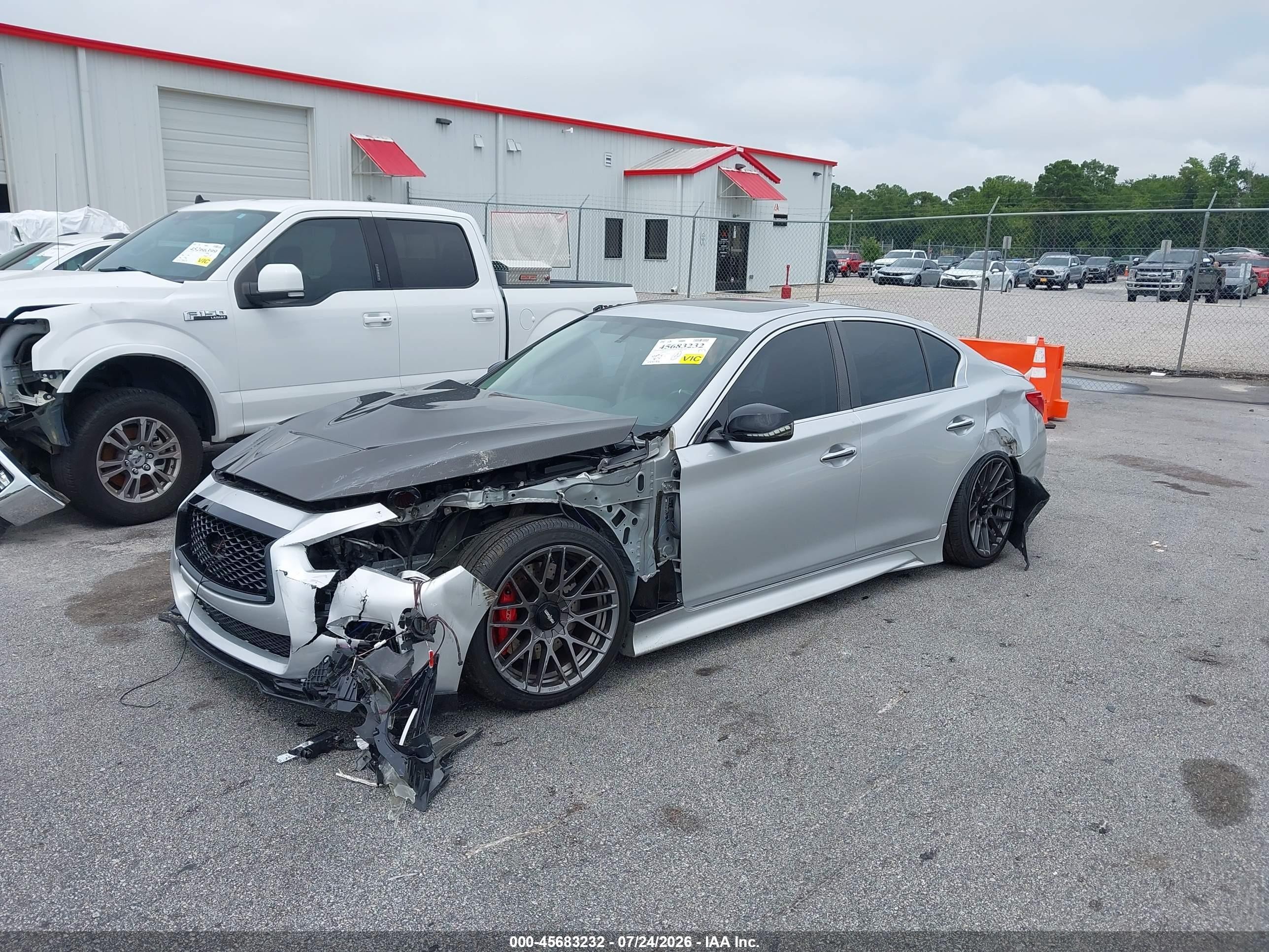 2014 Infiniti Q50 Premium Серебряный vin: JN1BV7AP2EM675253