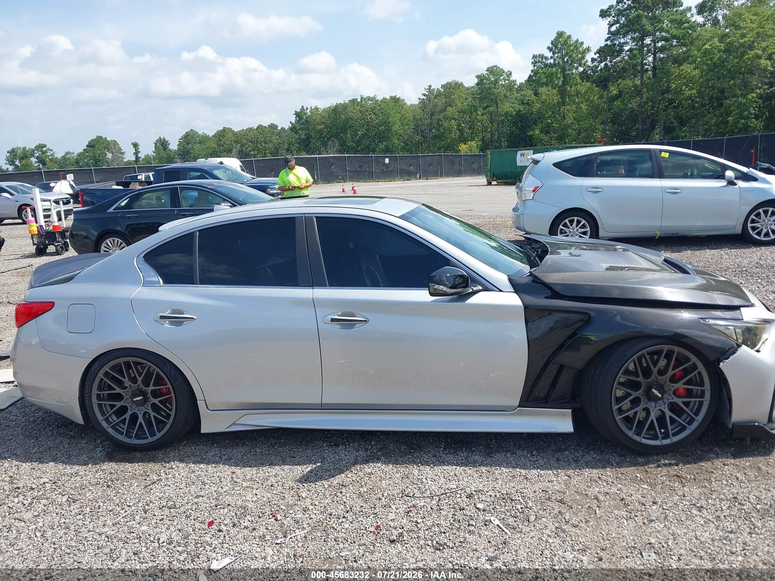 2014 Infiniti Q50 Premium Серебряный vin: JN1BV7AP2EM675253