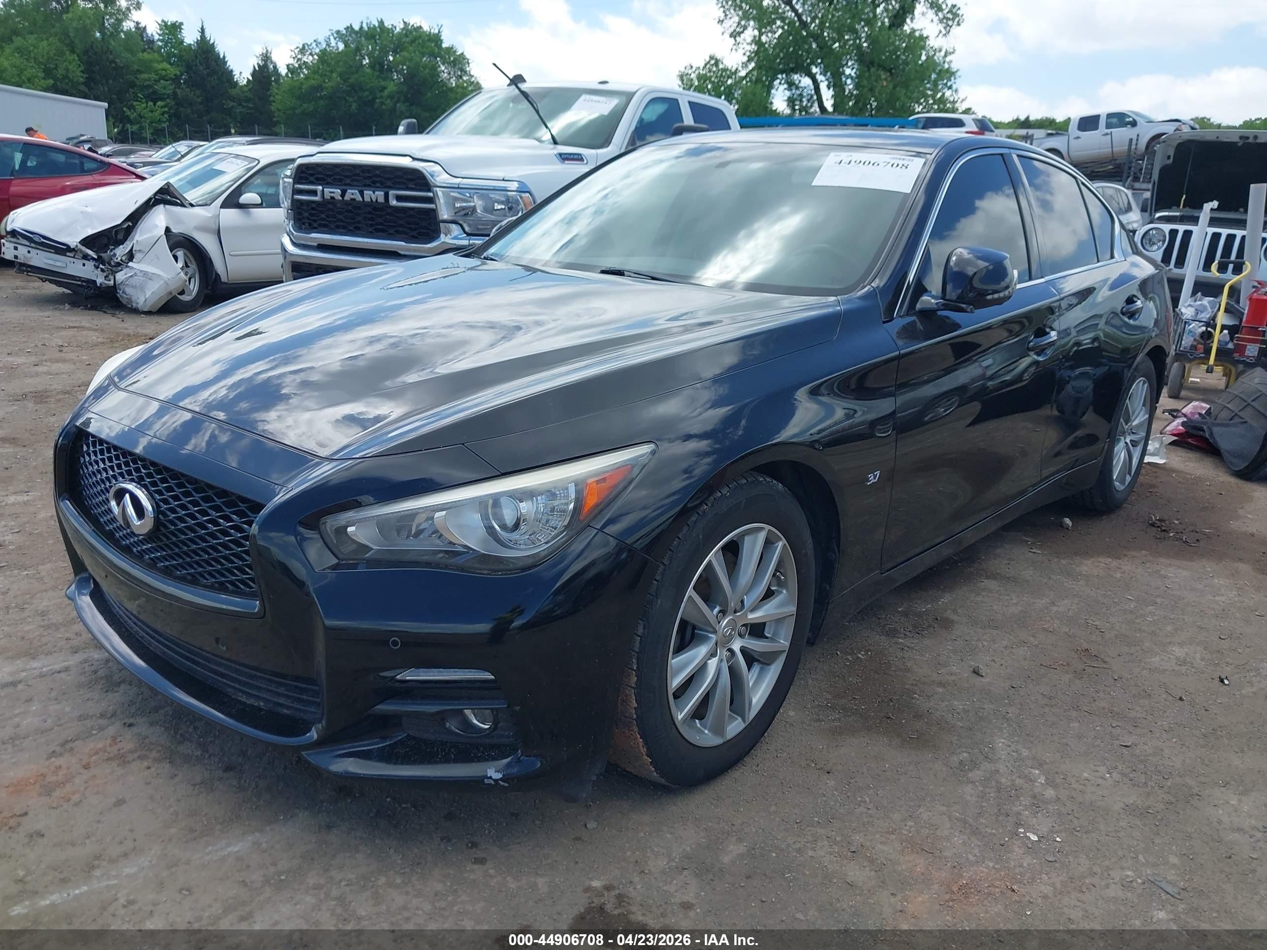 2014 Infiniti Q50 Premium Black vin: JN1BV7AP2EM676662