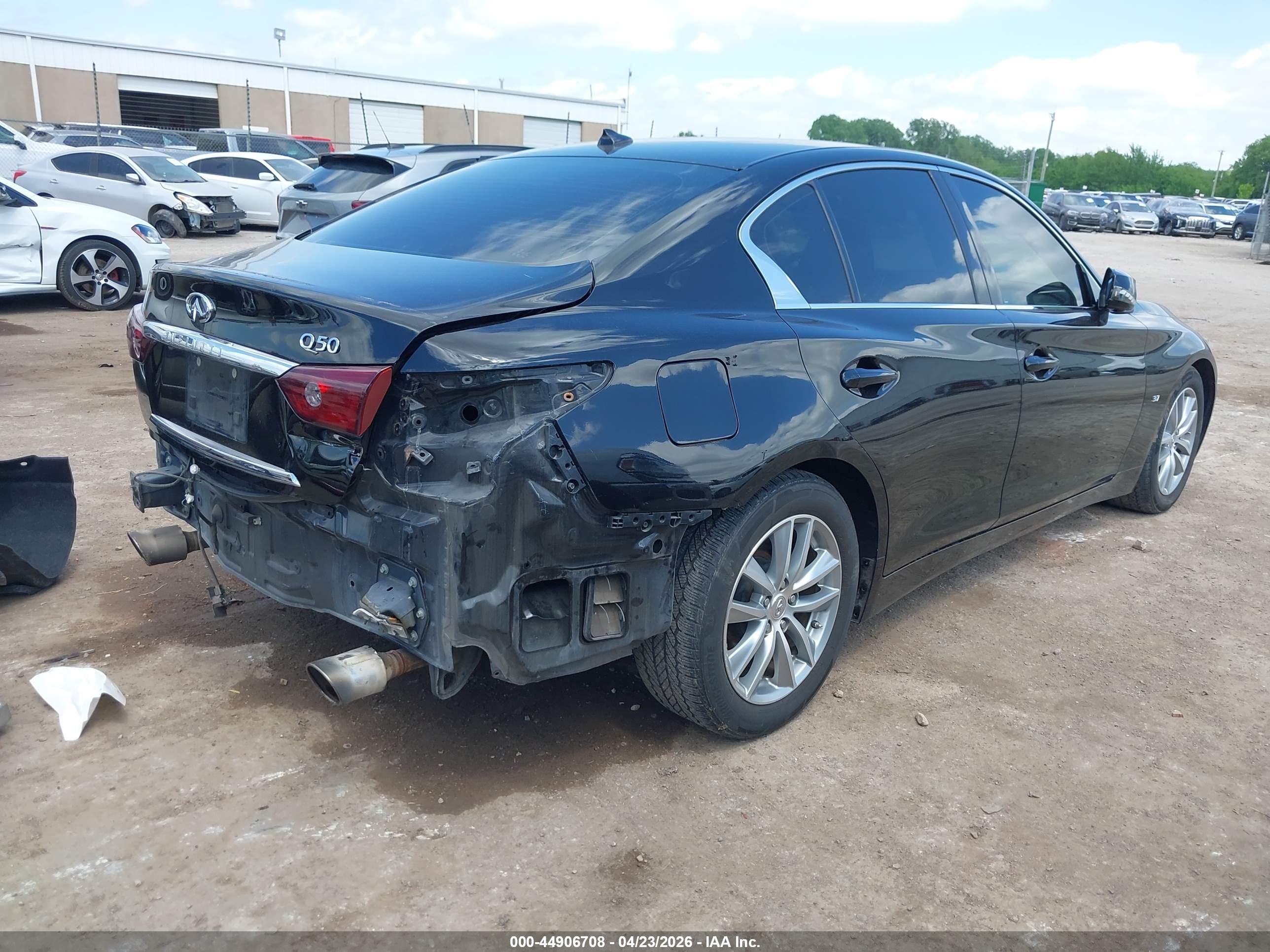 2014 Infiniti Q50 Premium Black vin: JN1BV7AP2EM676662