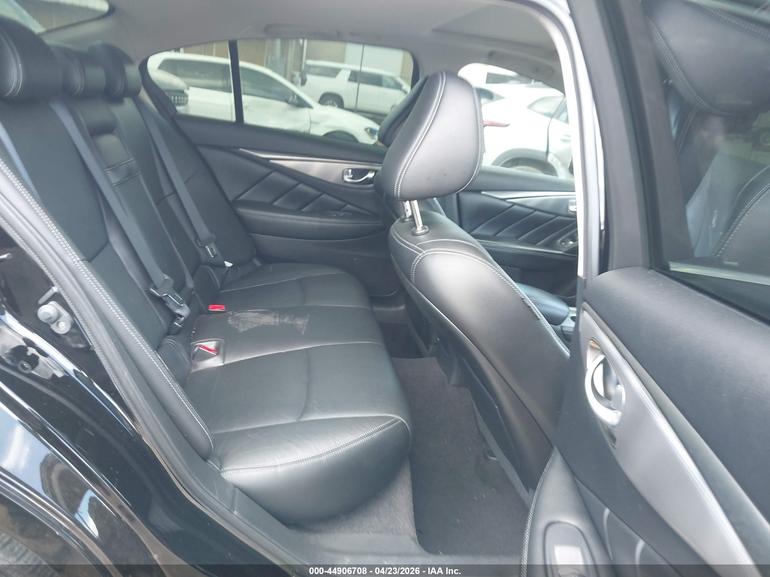 2014 Infiniti Q50 Premium Black vin: JN1BV7AP2EM676662