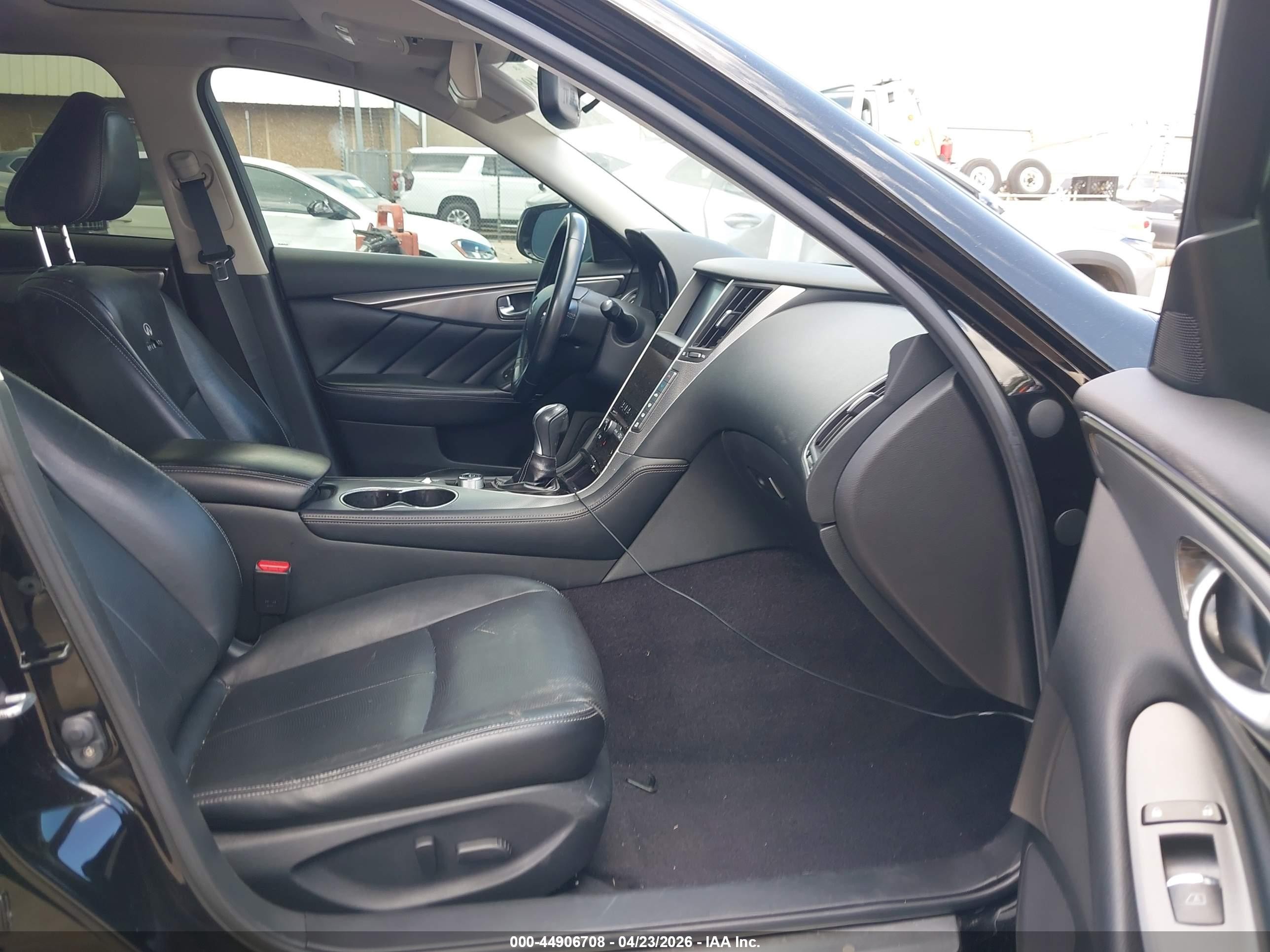 2014 Infiniti Q50 Premium Black vin: JN1BV7AP2EM676662