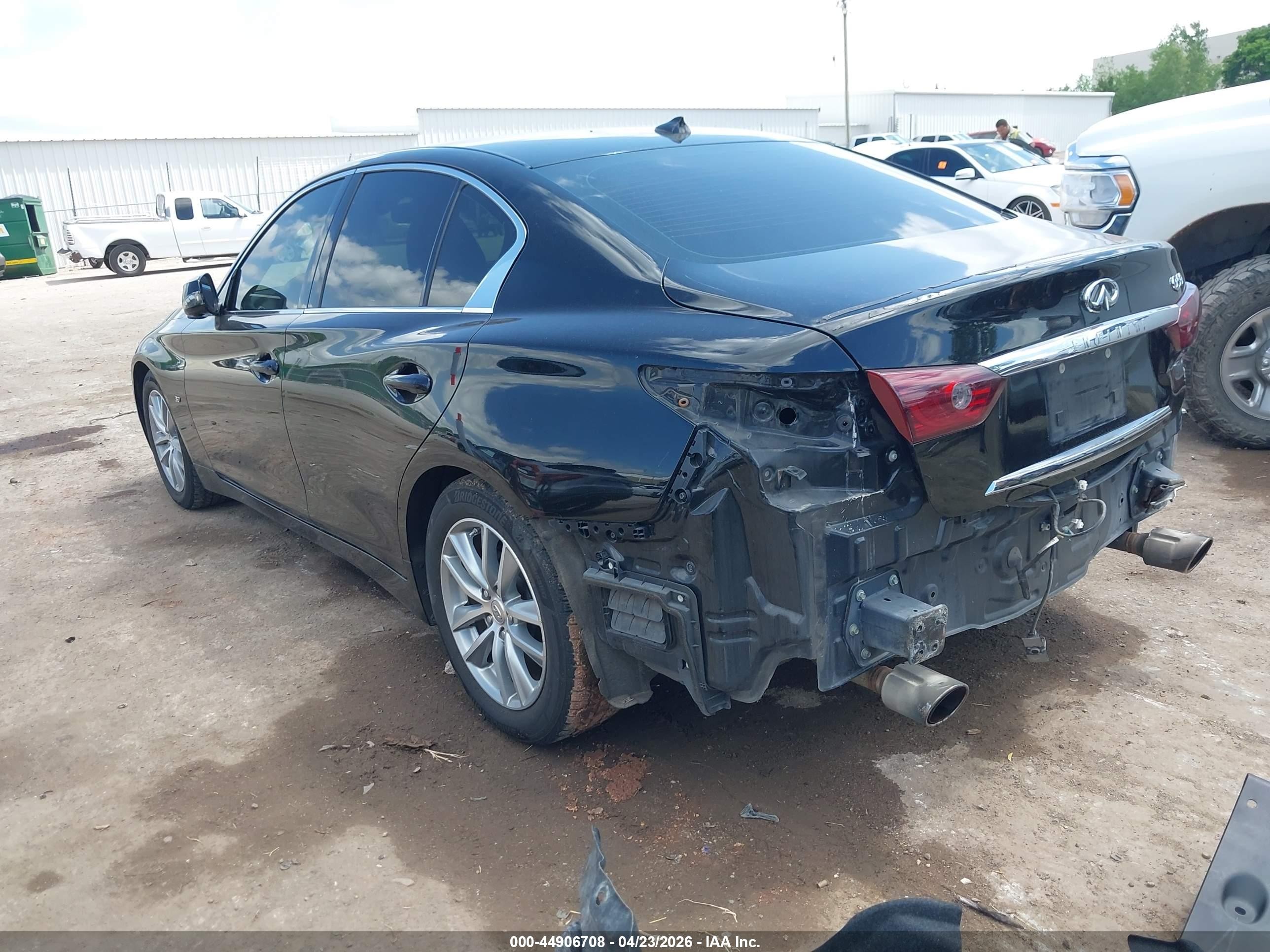 2014 Infiniti Q50 Premium Black vin: JN1BV7AP2EM676662