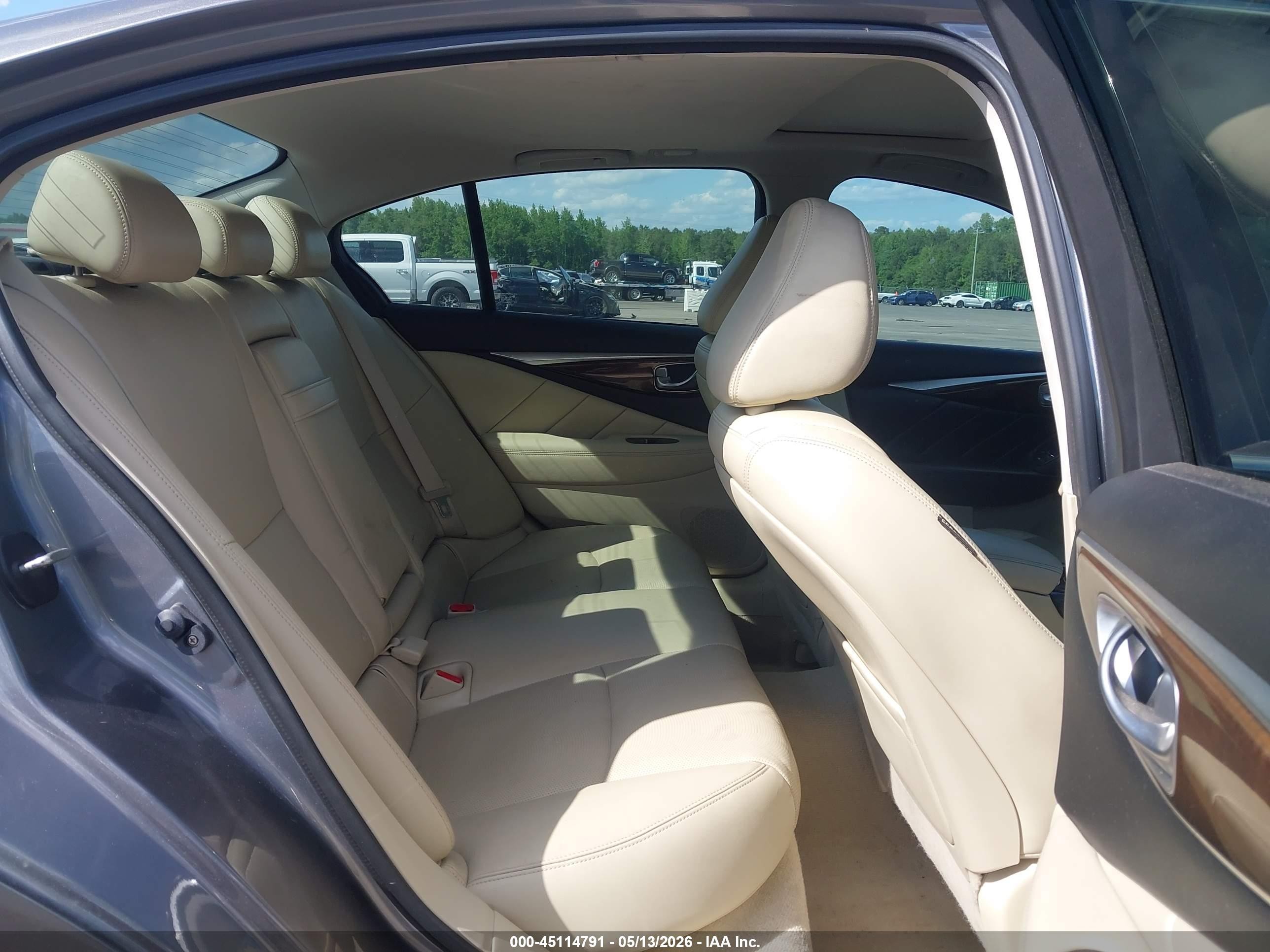 2014 Infiniti Q50 Premium Gray vin: JN1BV7AP2EM676726