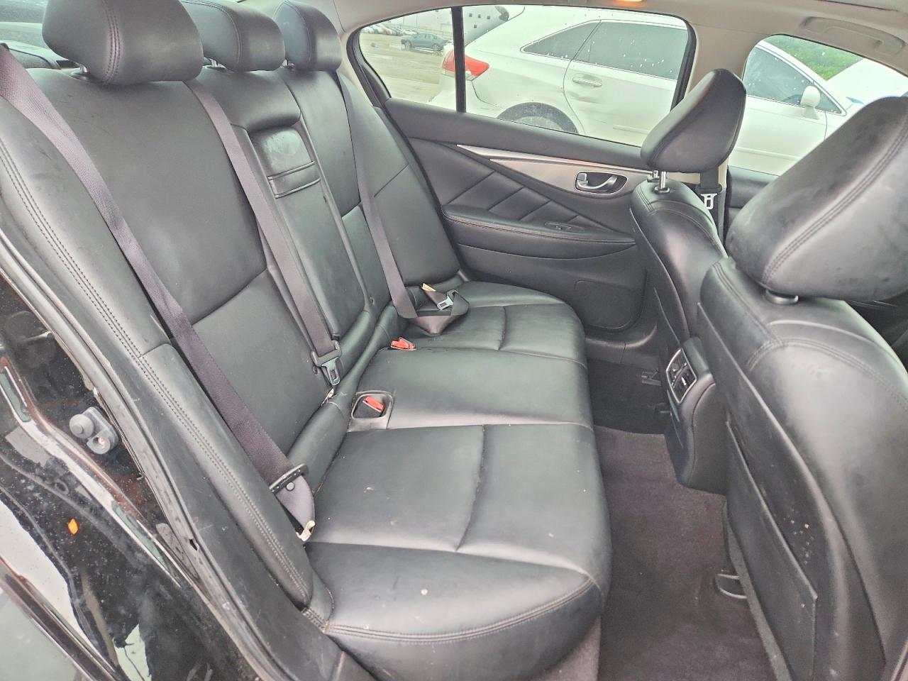 2014 Infiniti Q50 Premium Черный vin: JN1BV7AP2EM682672