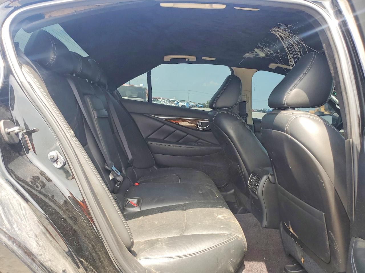 2014 Infiniti Q50 Premium Black vin: JN1BV7AP2EM684096