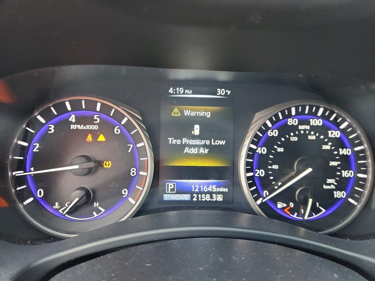 2015 Infiniti Q50 Premium Черный vin: JN1BV7AP2FM330323