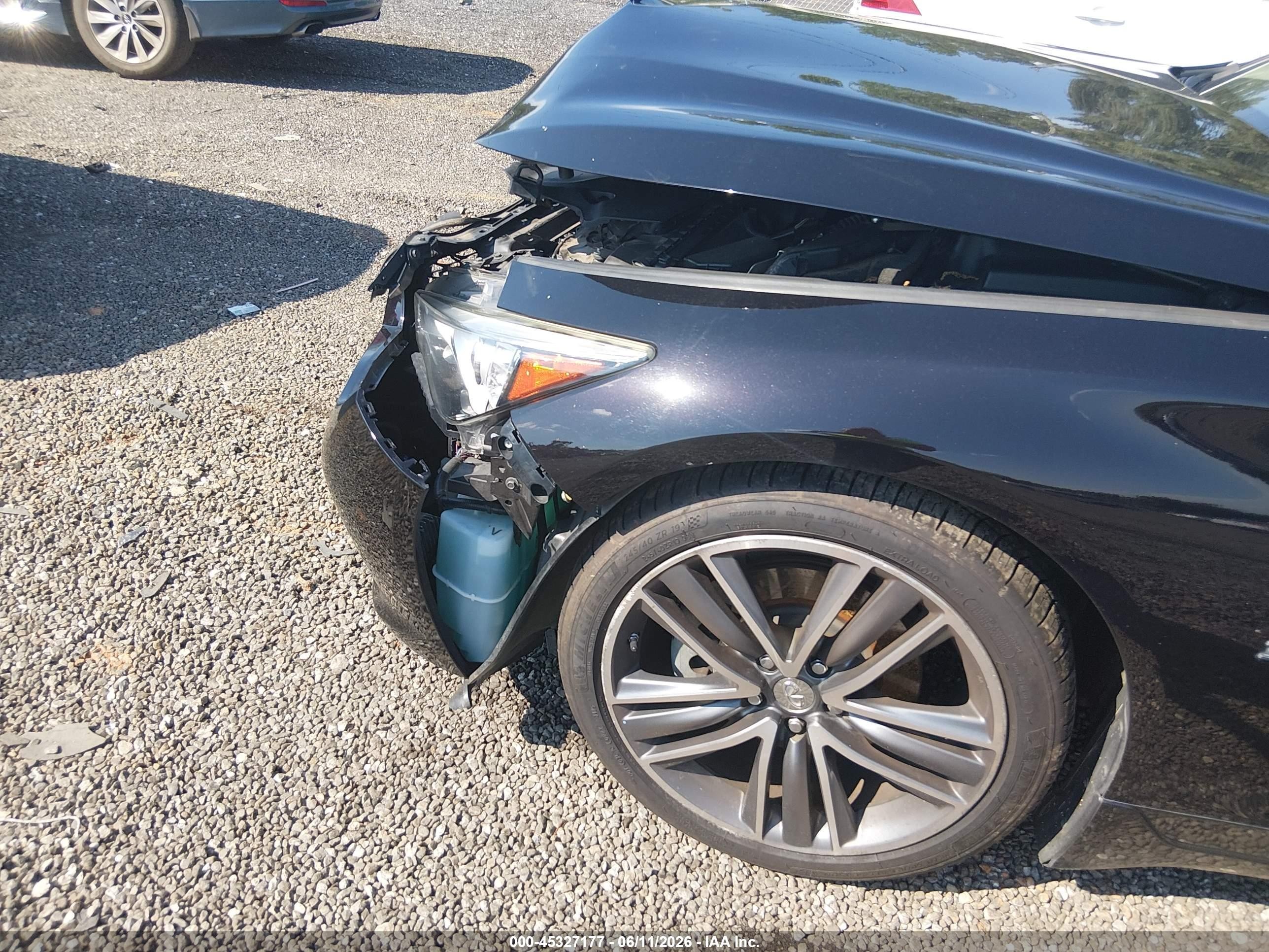 2015 Infiniti Q50 Premium Black vin: JN1BV7AP2FM335974