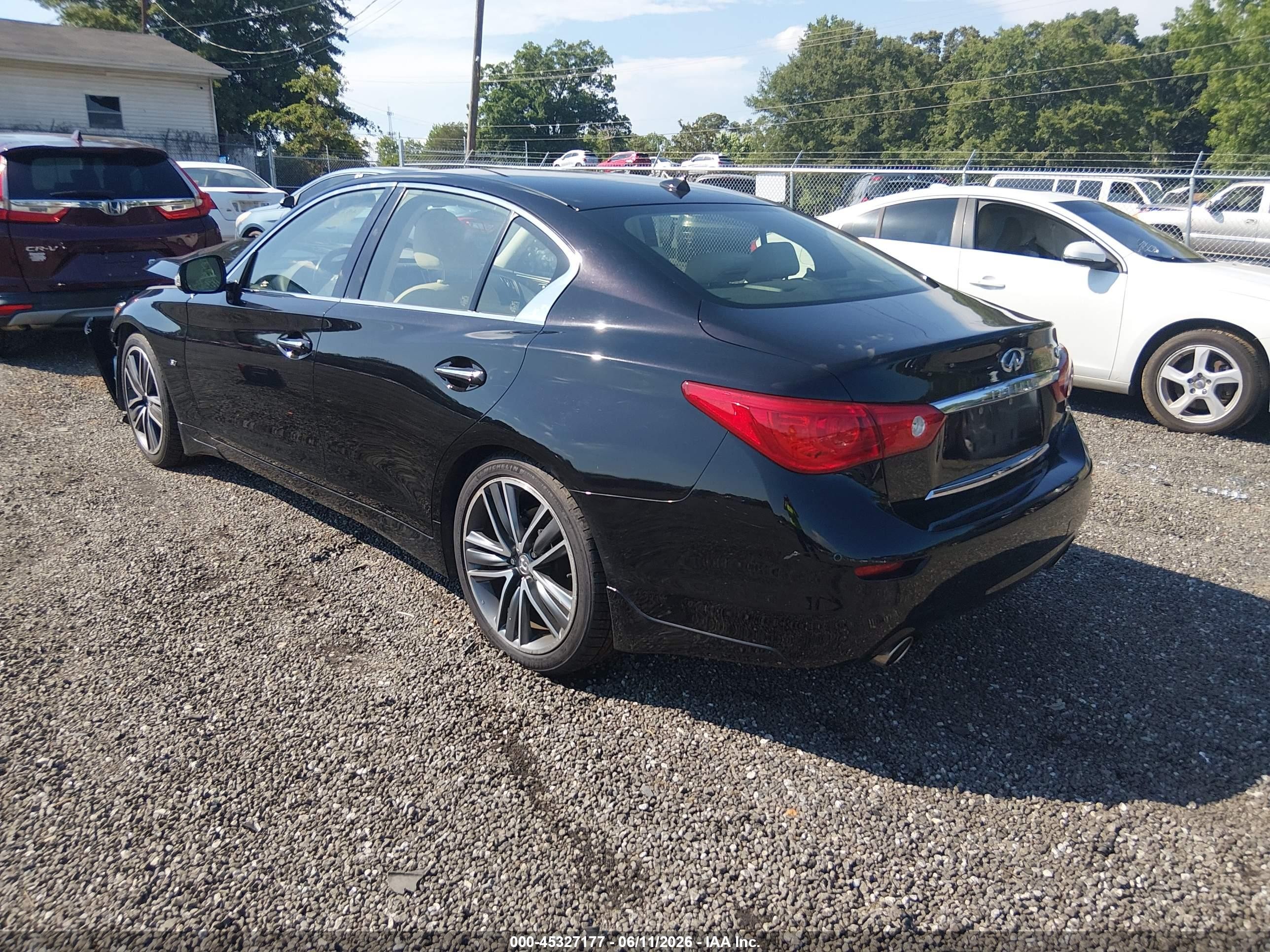 2015 Infiniti Q50 Premium Black vin: JN1BV7AP2FM335974