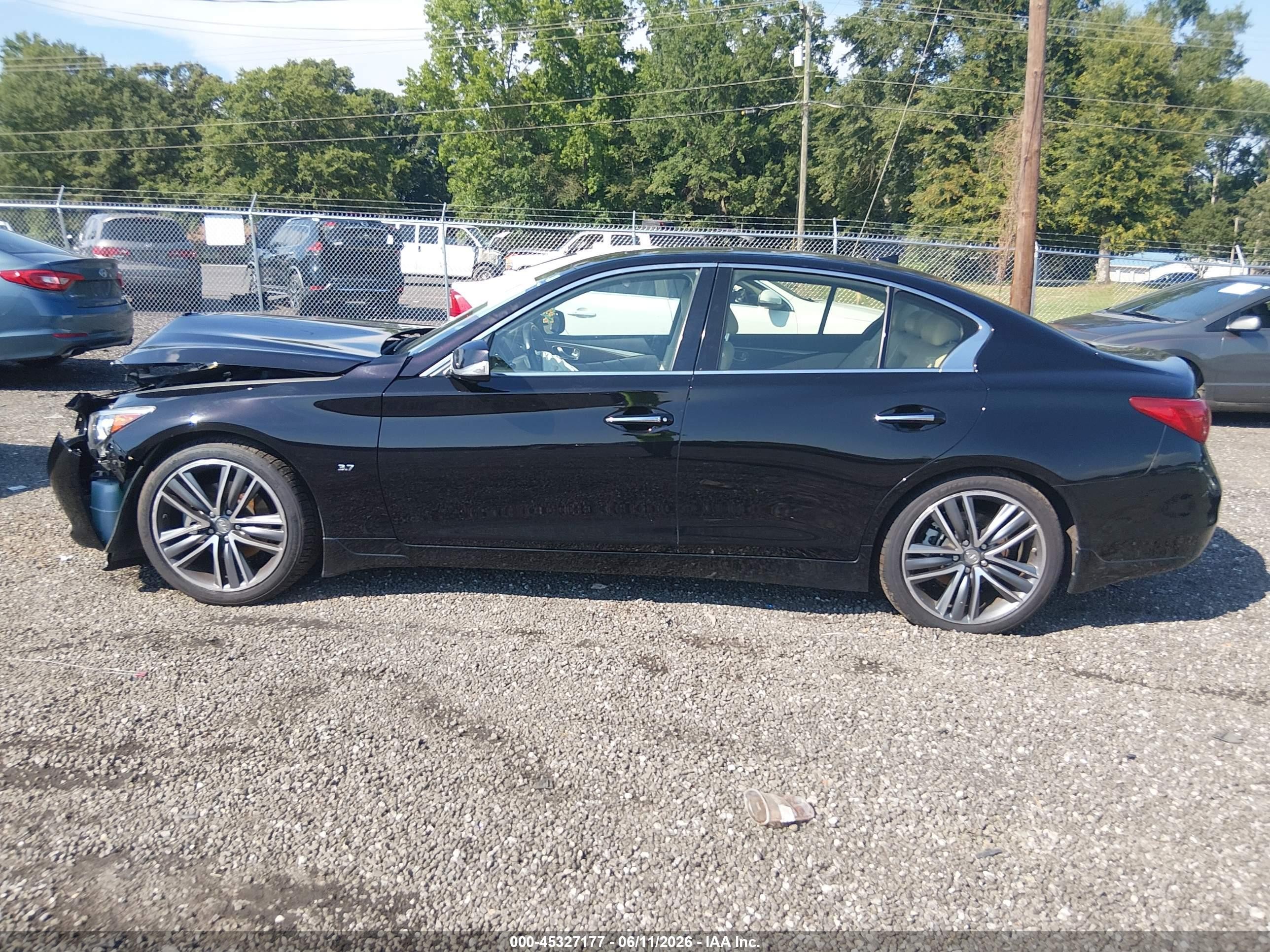 2015 Infiniti Q50 Premium Black vin: JN1BV7AP2FM335974