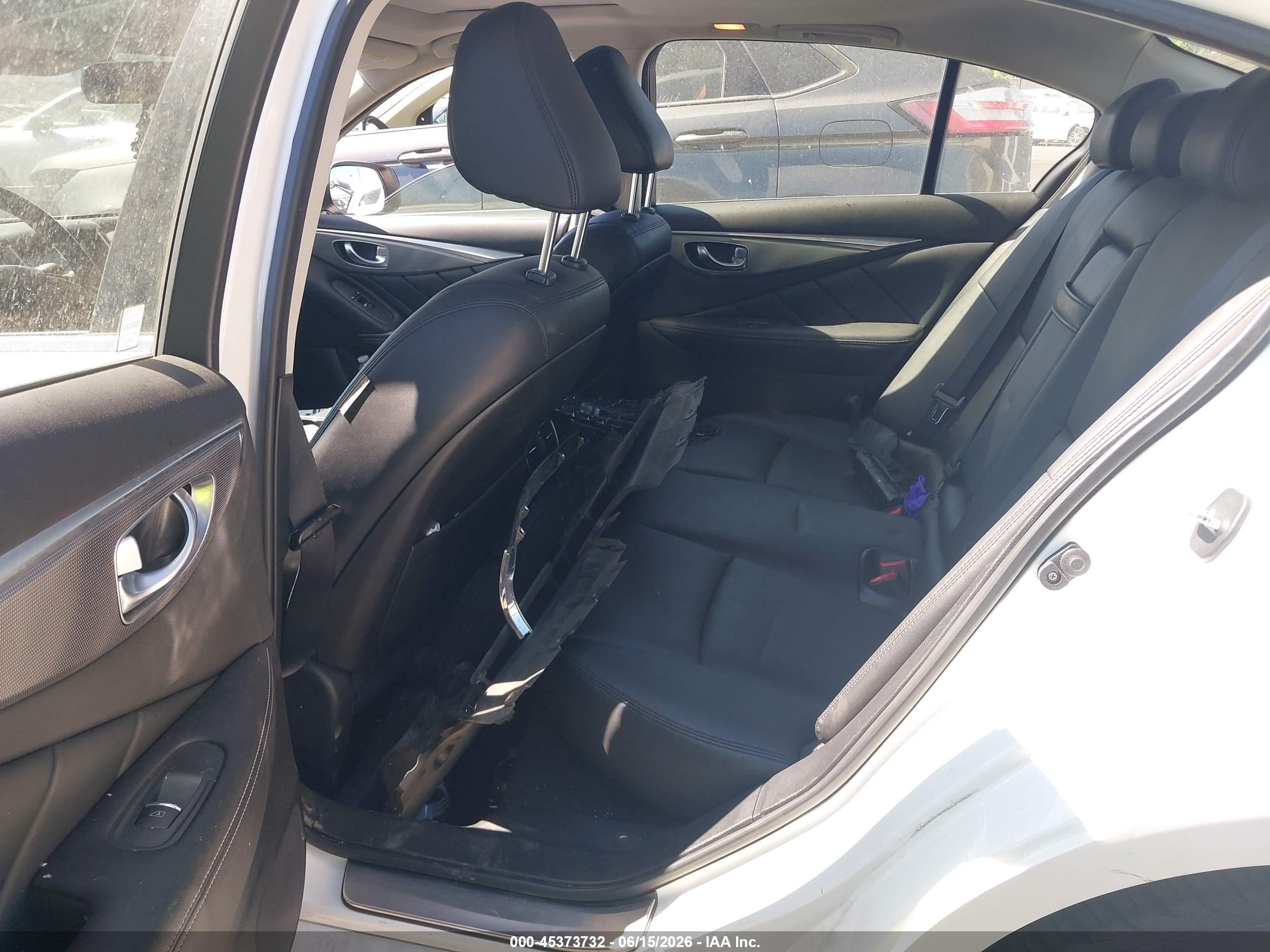 2015 Infiniti Q50   White vin: JN1BV7AP2FM346151