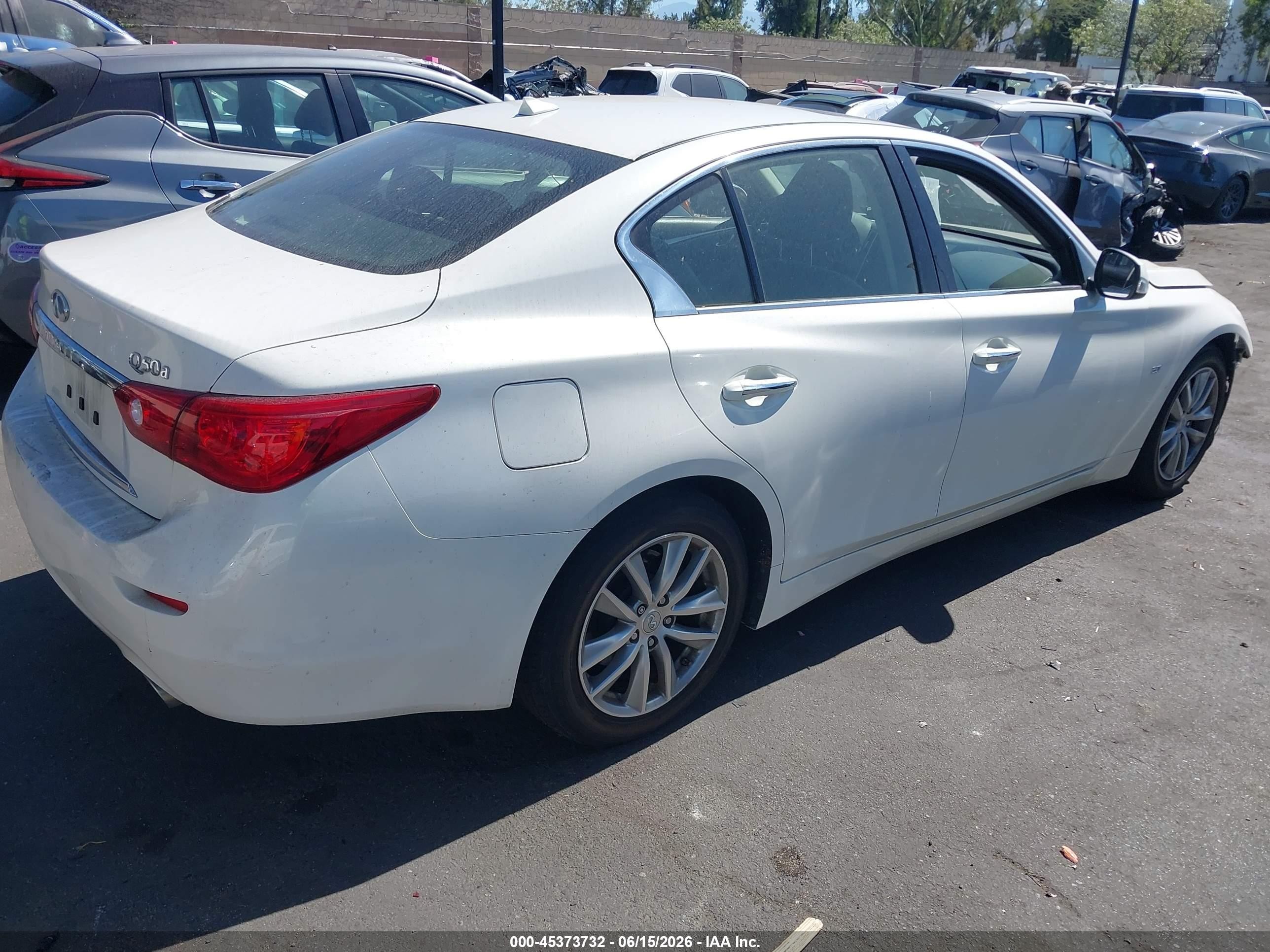 2015 Infiniti Q50   White vin: JN1BV7AP2FM346151