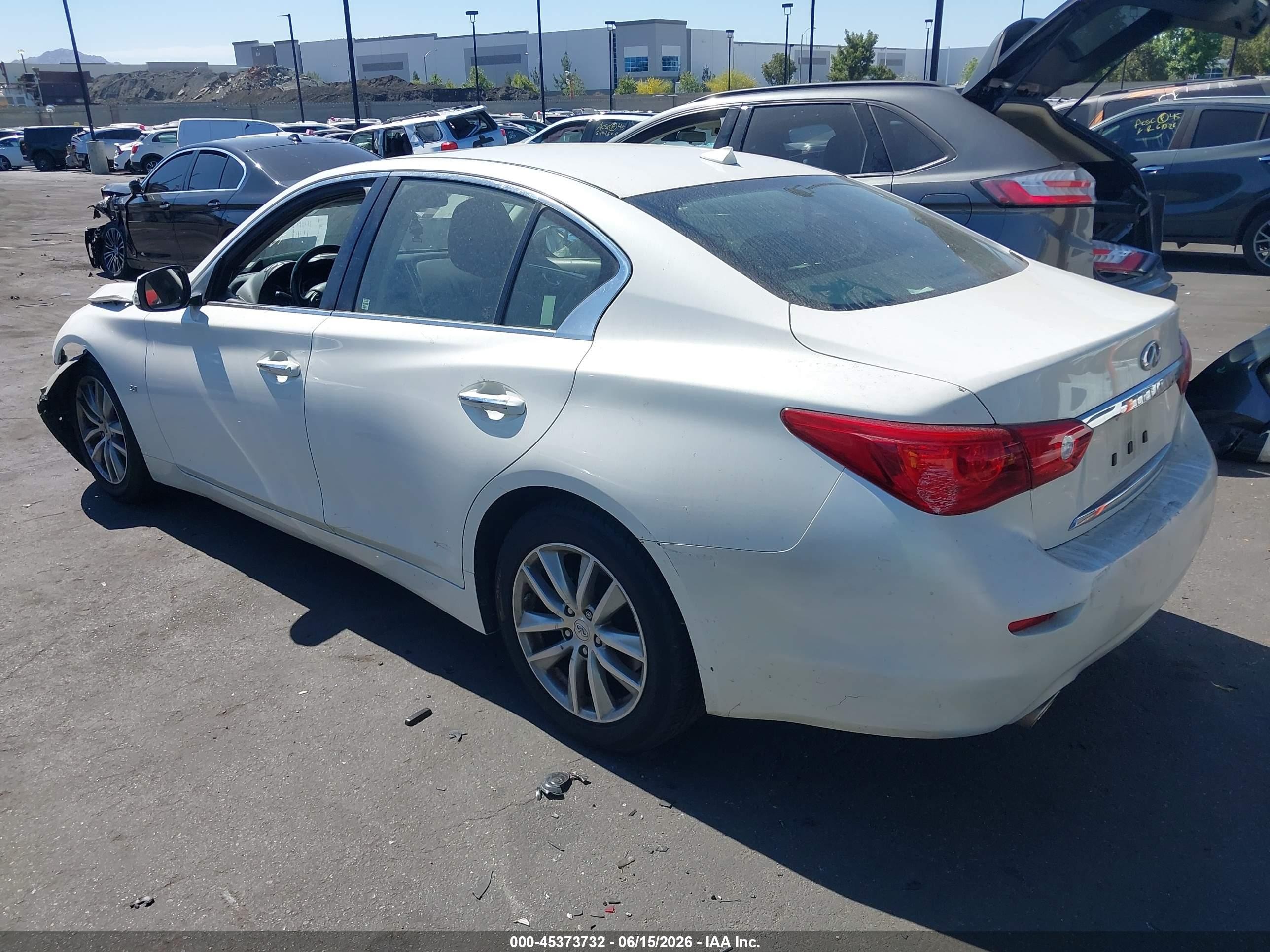 2015 Infiniti Q50   White vin: JN1BV7AP2FM346151