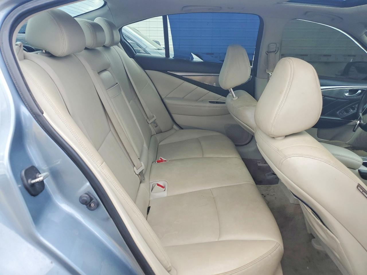 2015 Infiniti Q50 Premium Blue vin: JN1BV7AP2FM346831