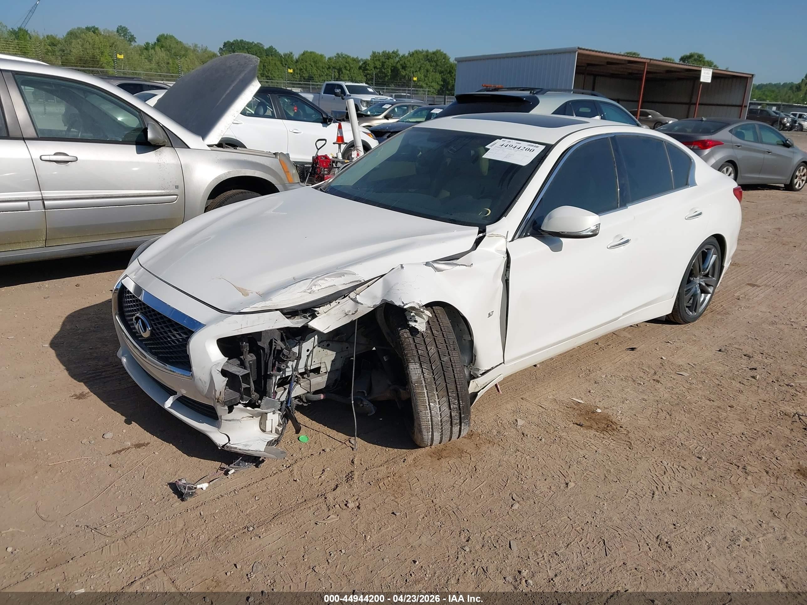 2015 Infiniti Q50 Premium White vin: JN1BV7AP2FM348644